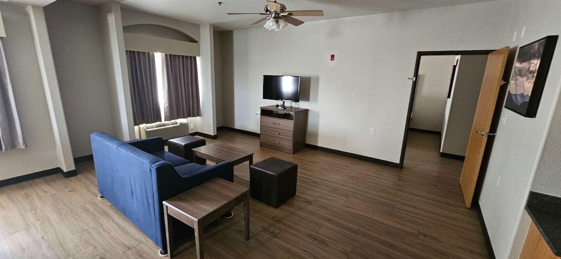 Best Western Firestone Inn & Suites property views in Longmont, CO — gallery photo 3