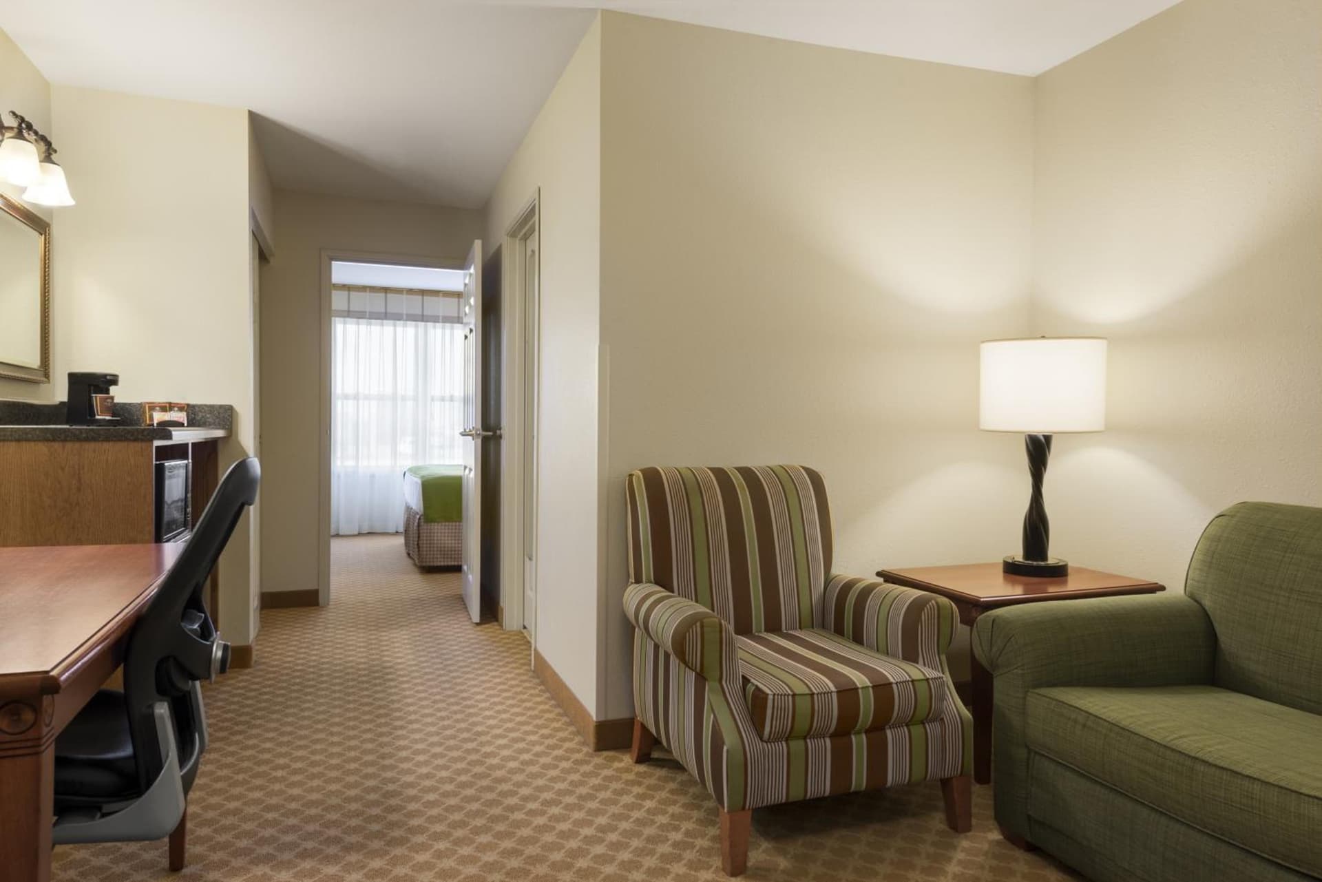 Country Inn & Suites by Radisson, Peoria North, IL gallery photo in Peoria, IL — image 27