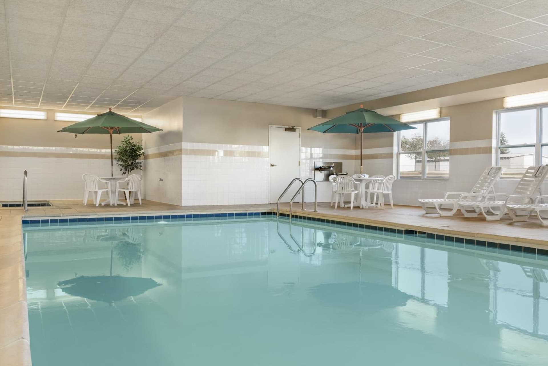 Country Inn & Suites by Radisson, Peoria North, IL gallery photo in Peoria, IL — image 30