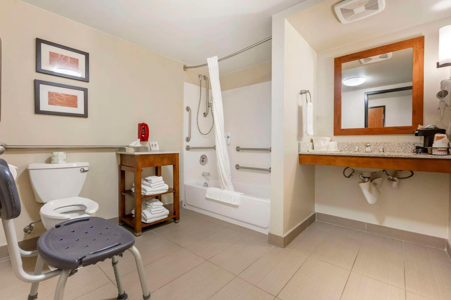 Comfort Suites Redding - Shasta Lake gallery photo in Redding, CA — image 7