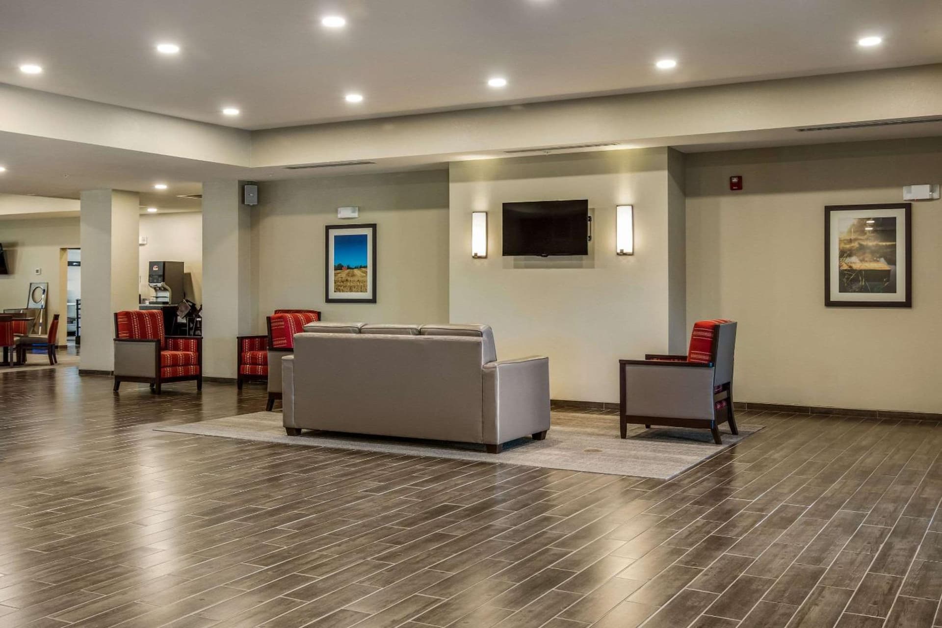 Comfort Suites Brunswick Town Center gallery photo in Brunswick, OH — image 31