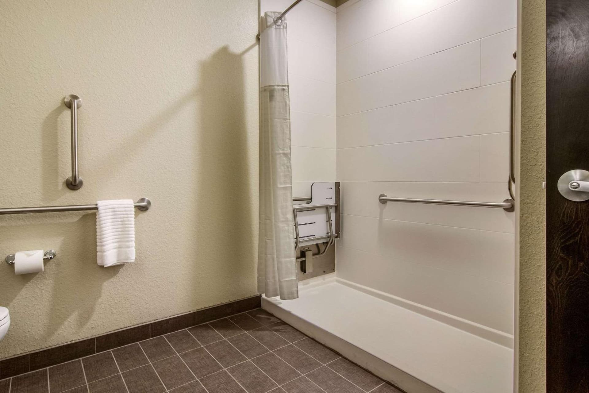 Comfort Suites Brunswick Town Center gallery photo in Brunswick, OH — image 28