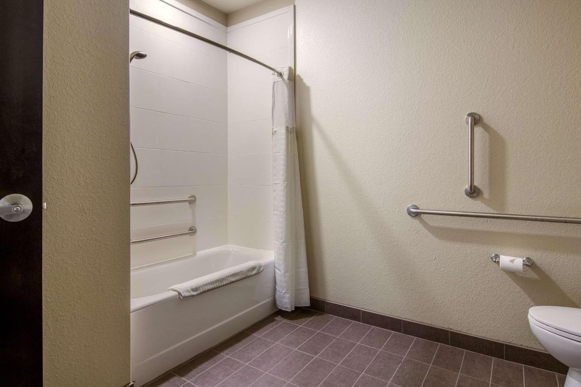 Comfort Suites Brunswick Town Center gallery photo in Brunswick, OH — image 14