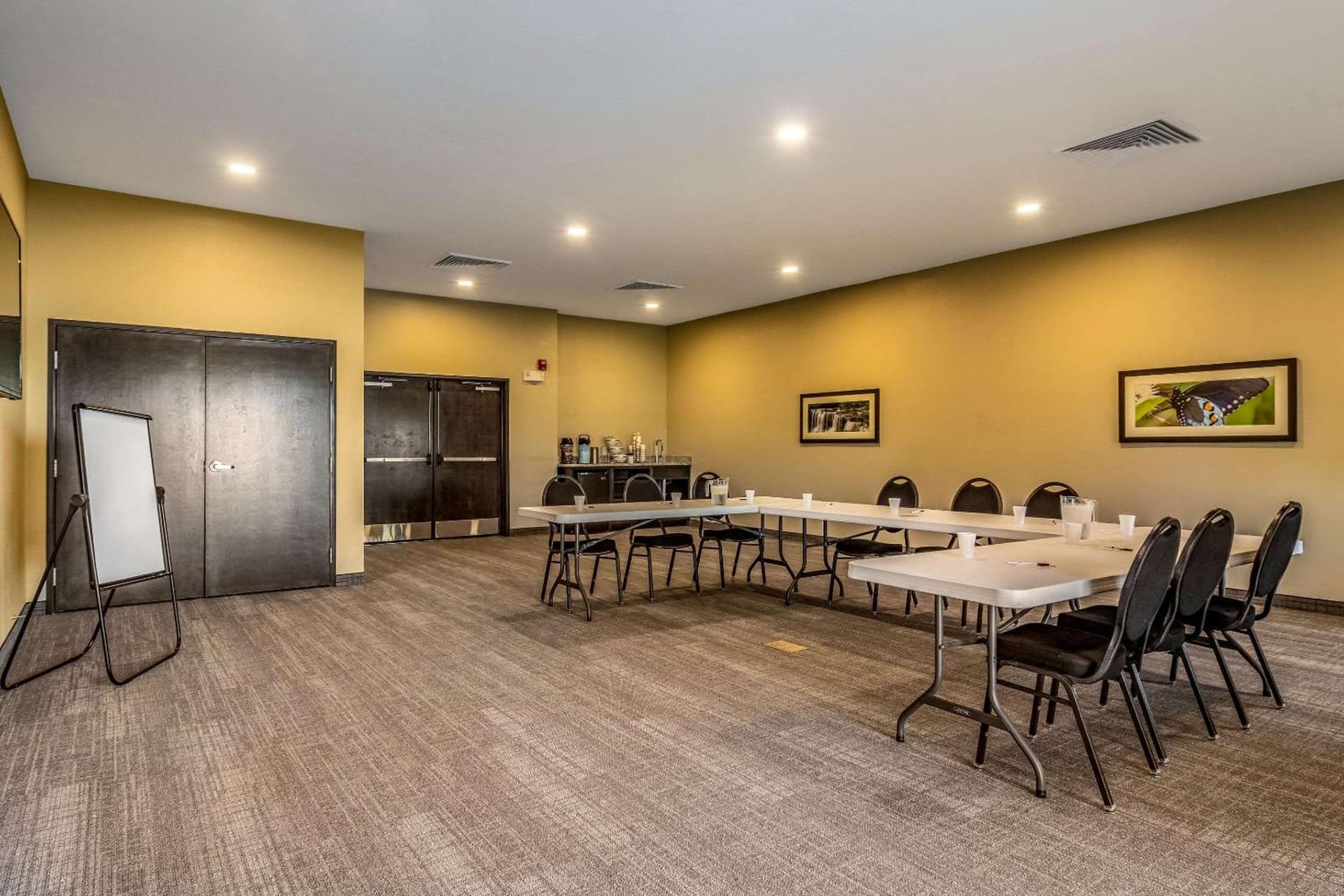 Comfort Suites Brunswick Town Center gallery photo in Brunswick, OH — image 39