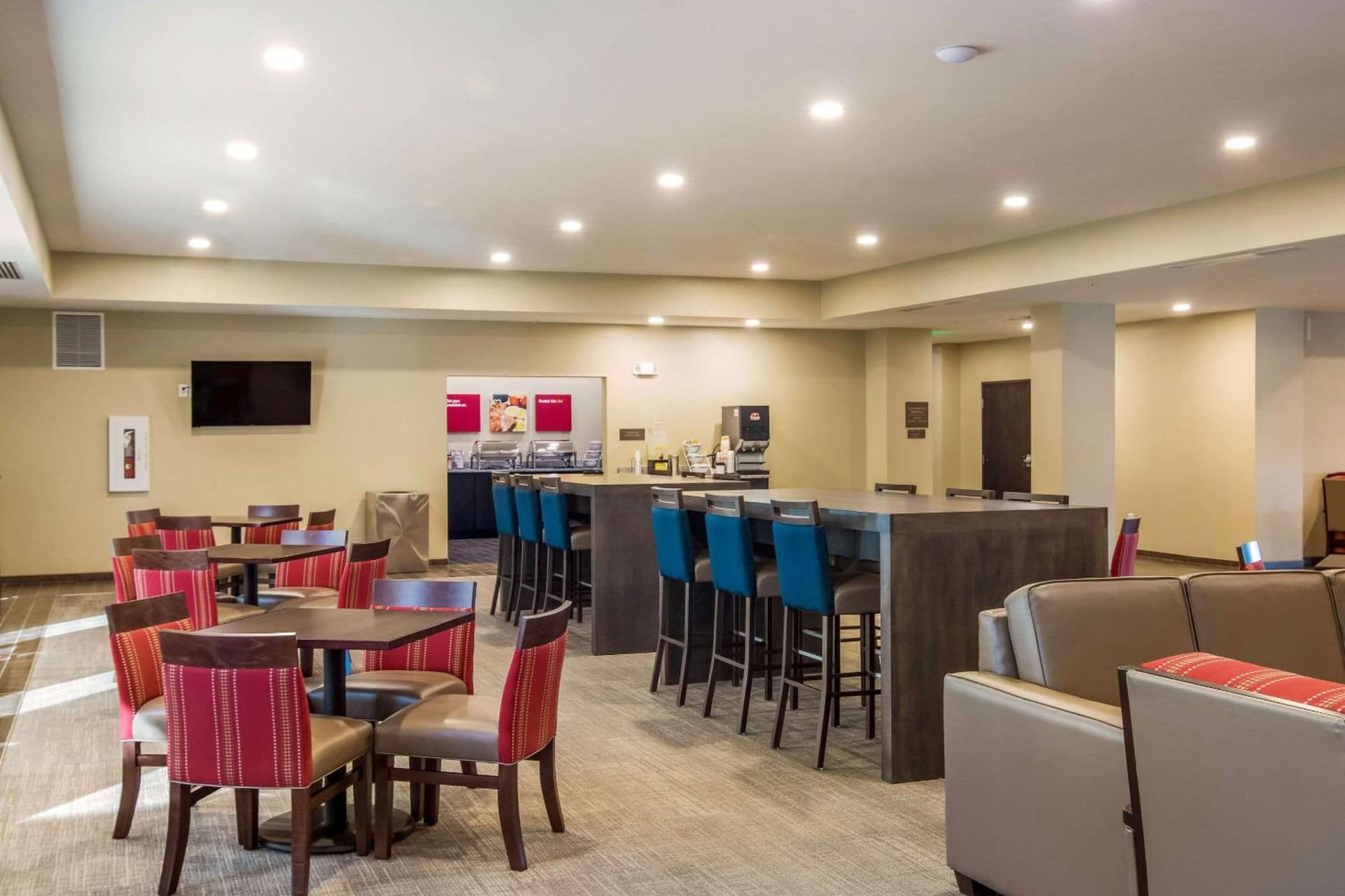 Comfort Suites Brunswick Town Center gallery photo in Brunswick, OH — image 34