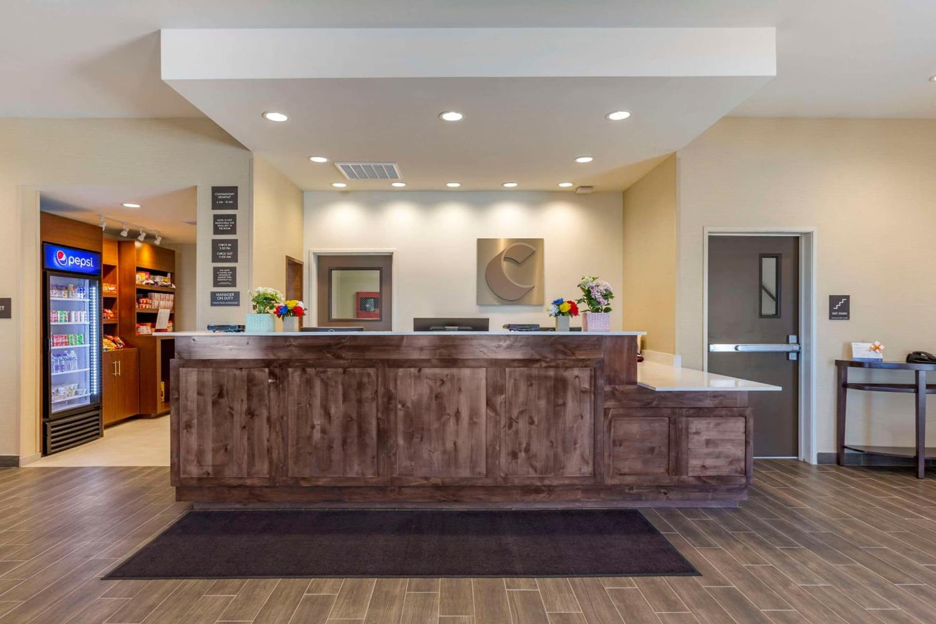 Comfort Suites Albuquerque Airport property views in Albuquerque, NM — gallery photo 3