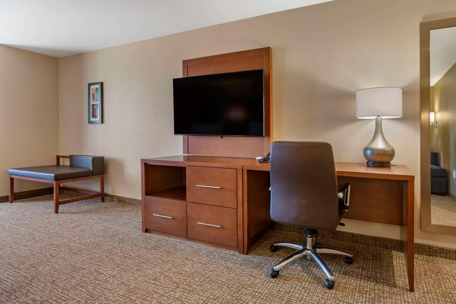 Comfort Suites Albuquerque Airport gallery photo in Albuquerque, NM — image 21