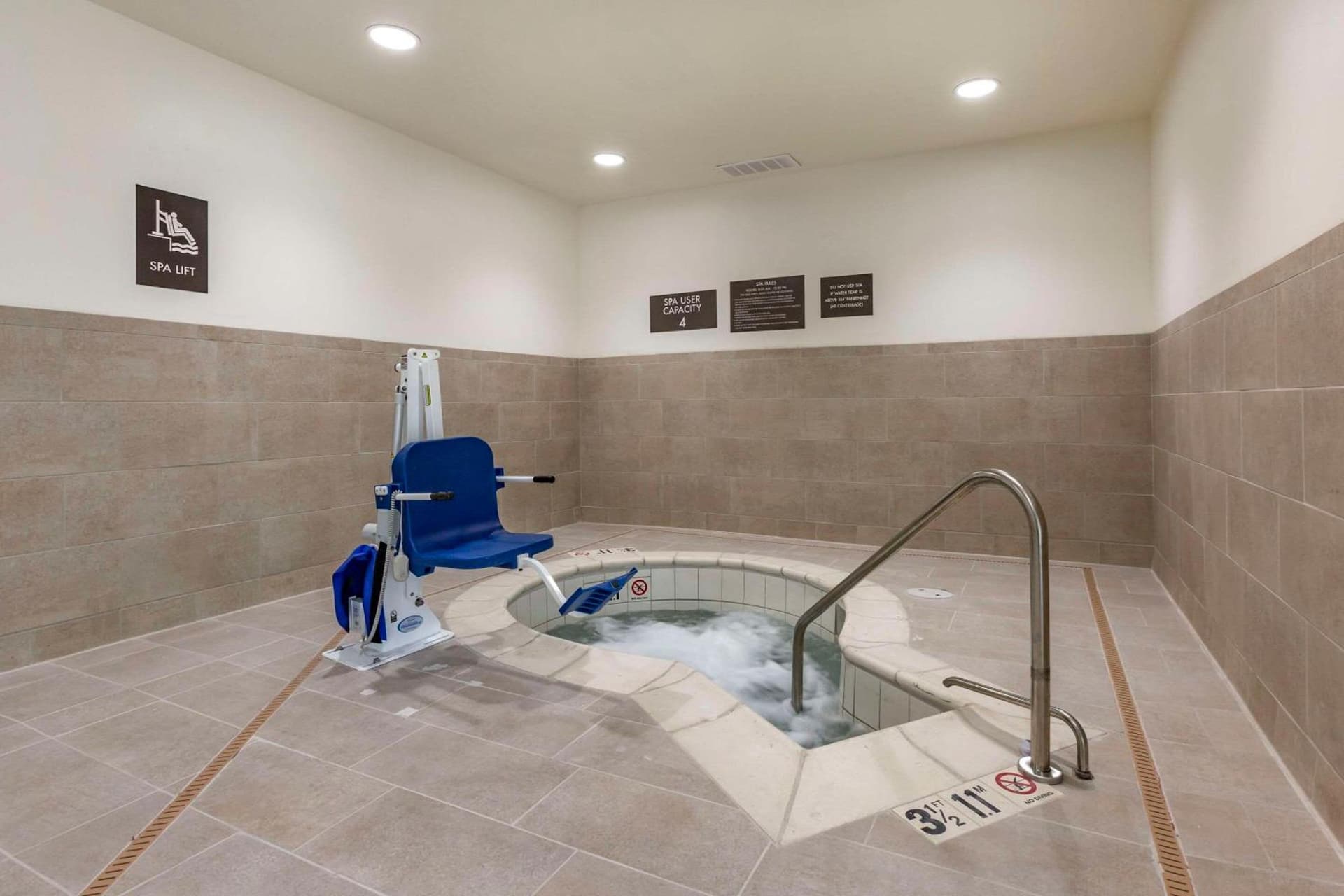 Comfort Suites Albuquerque Airport gallery photo in Albuquerque, NM — image 20