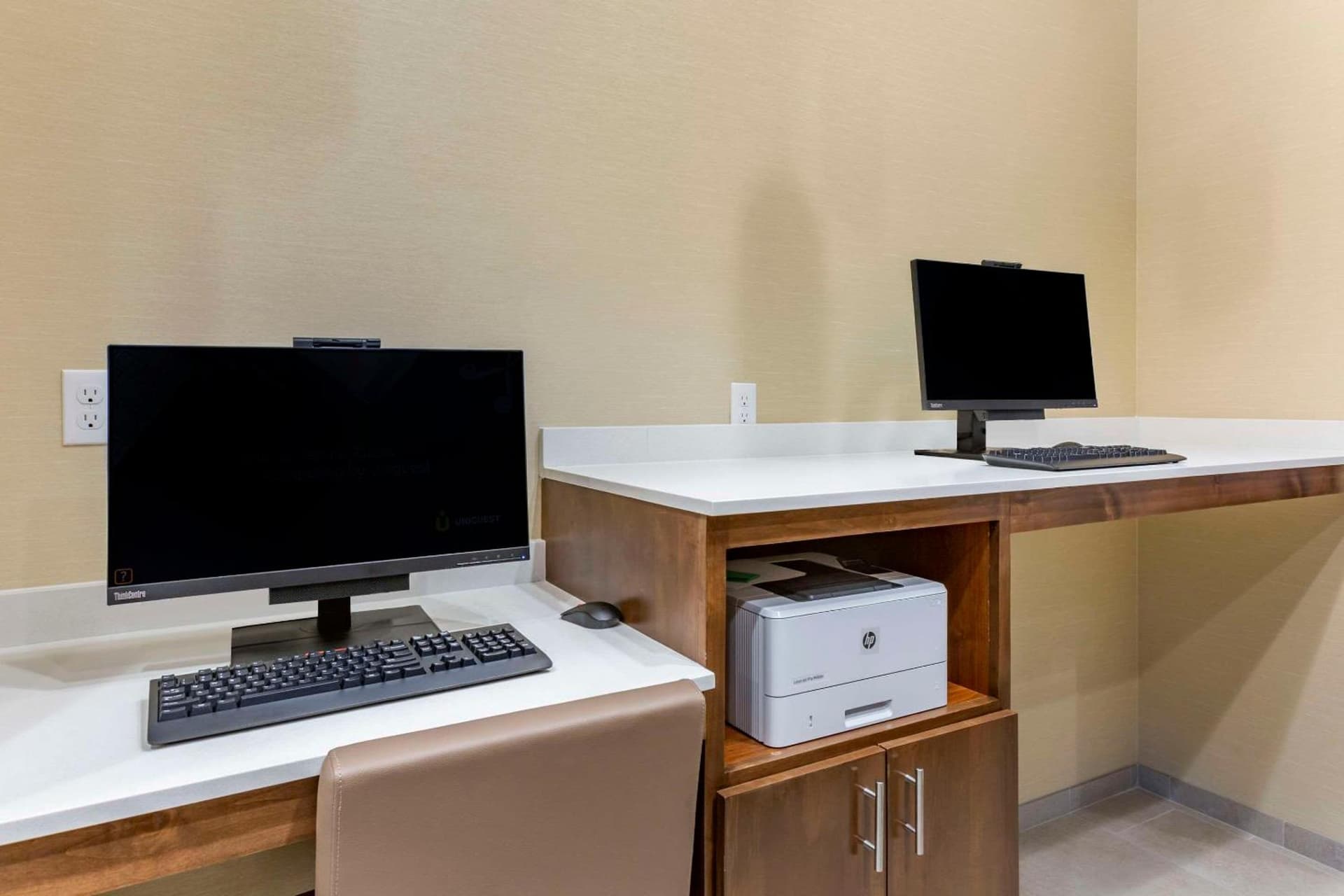 Comfort Suites Albuquerque Airport gallery photo in Albuquerque, NM — image 11