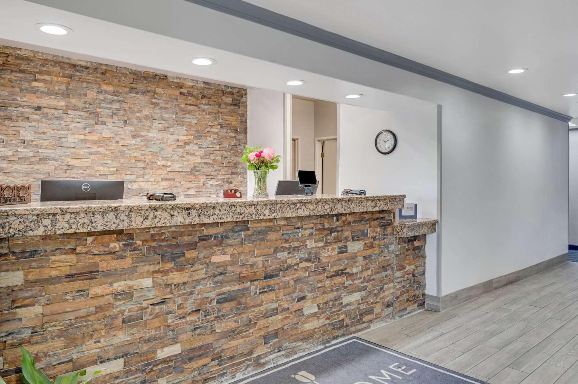 Country Inn & Suites by Radisson, Grand Rapids Airport, MI gallery photo in Grand Rapids, MI — image 71