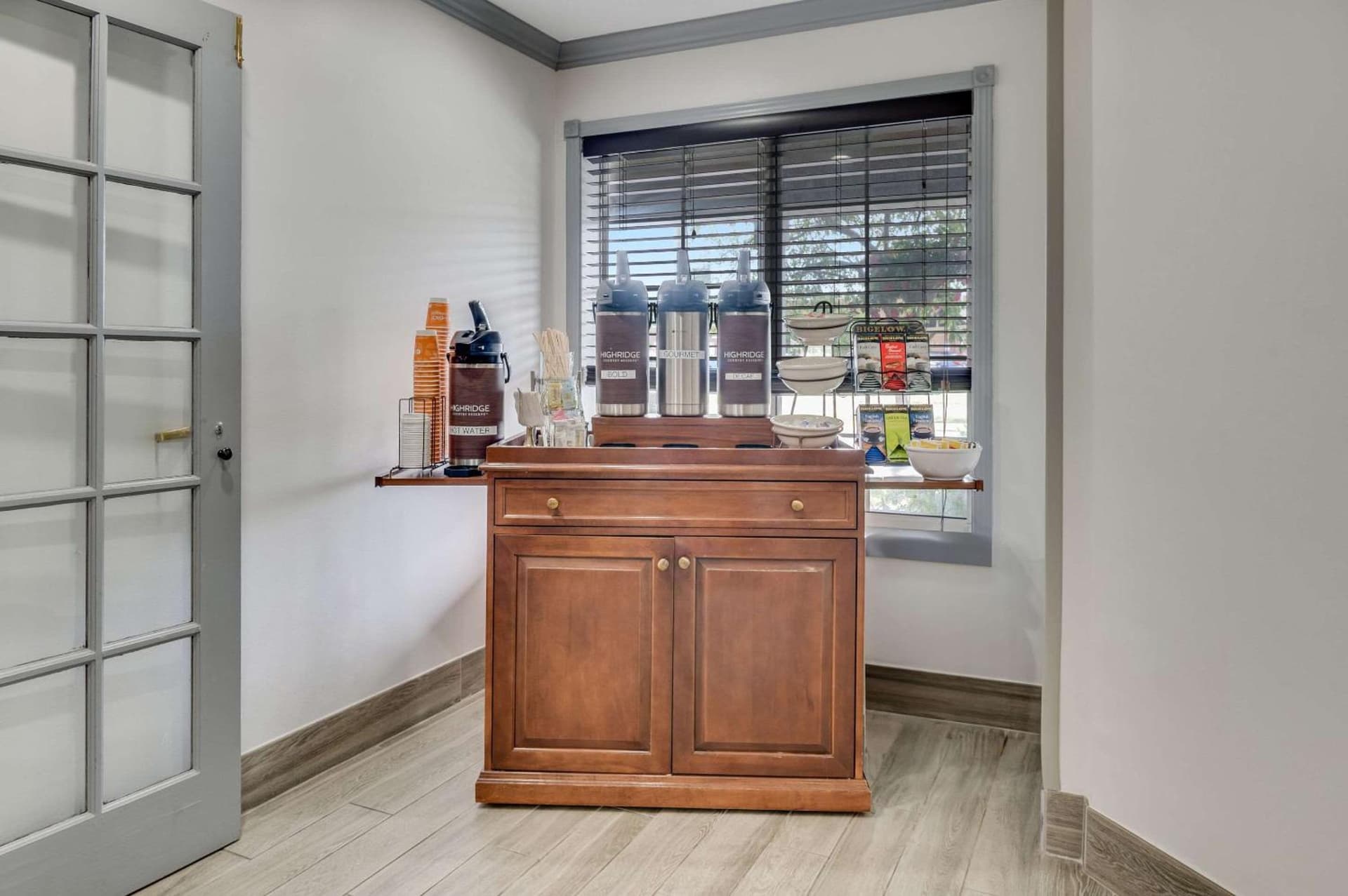 Country Inn & Suites by Radisson, Grand Rapids Airport, MI gallery photo in Grand Rapids, MI — image 43