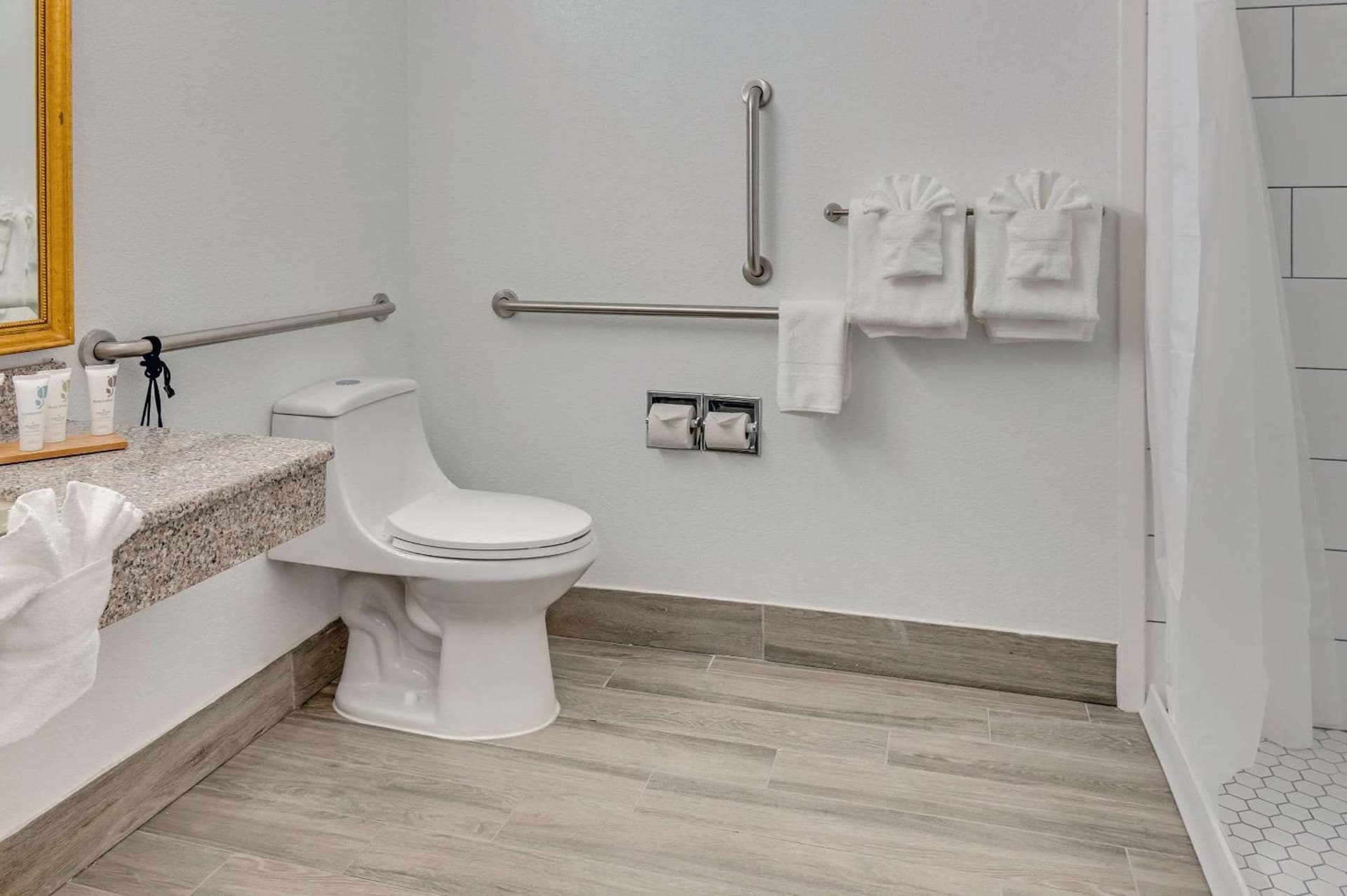 Country Inn & Suites by Radisson, Grand Rapids Airport, MI gallery photo in Grand Rapids, MI — image 21
