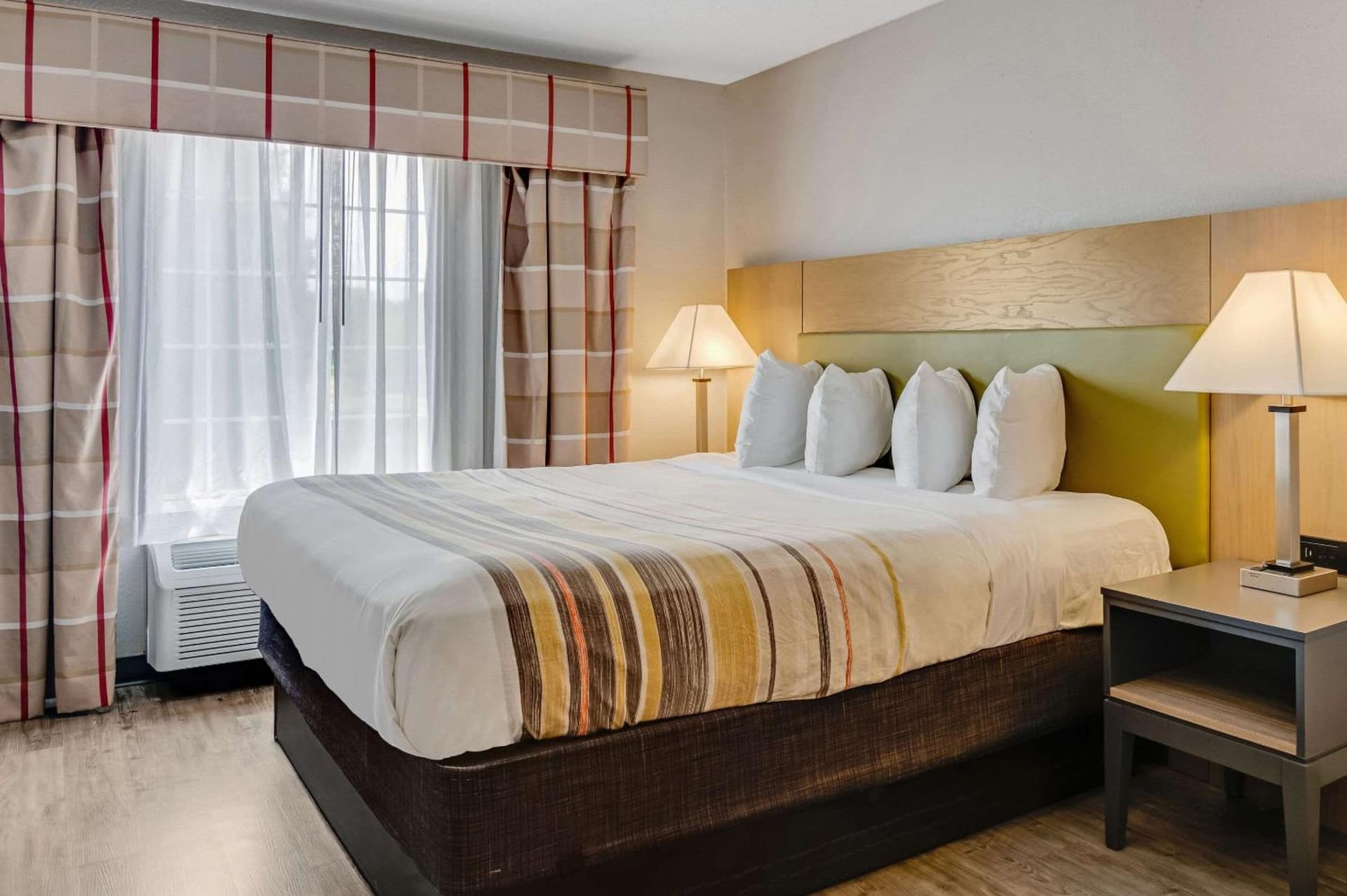 Country Inn & Suites by Radisson, Grand Rapids Airport, MI gallery photo in Grand Rapids, MI — image 20