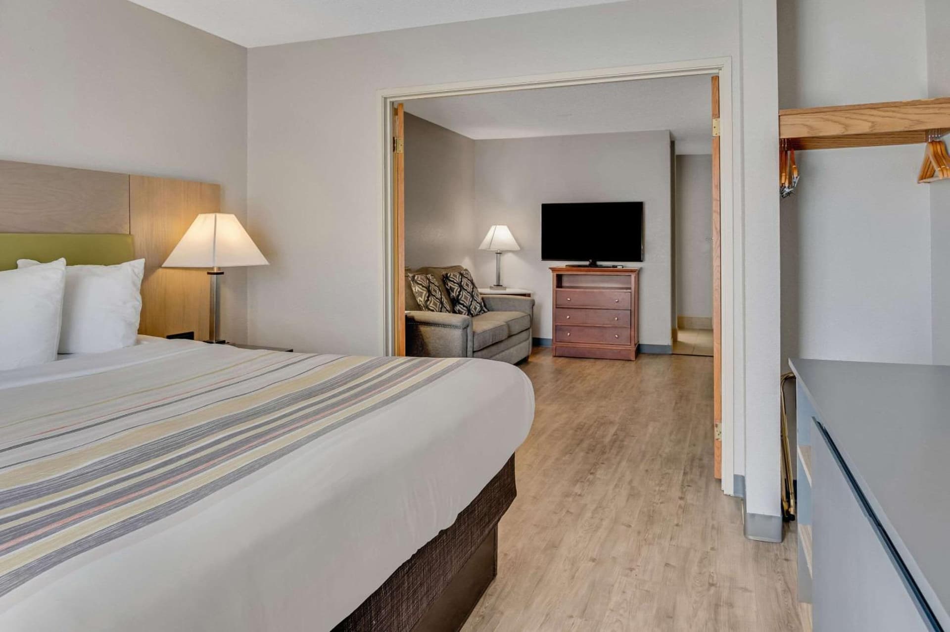 Country Inn & Suites by Radisson, Grand Rapids Airport, MI gallery photo in Grand Rapids, MI — image 33
