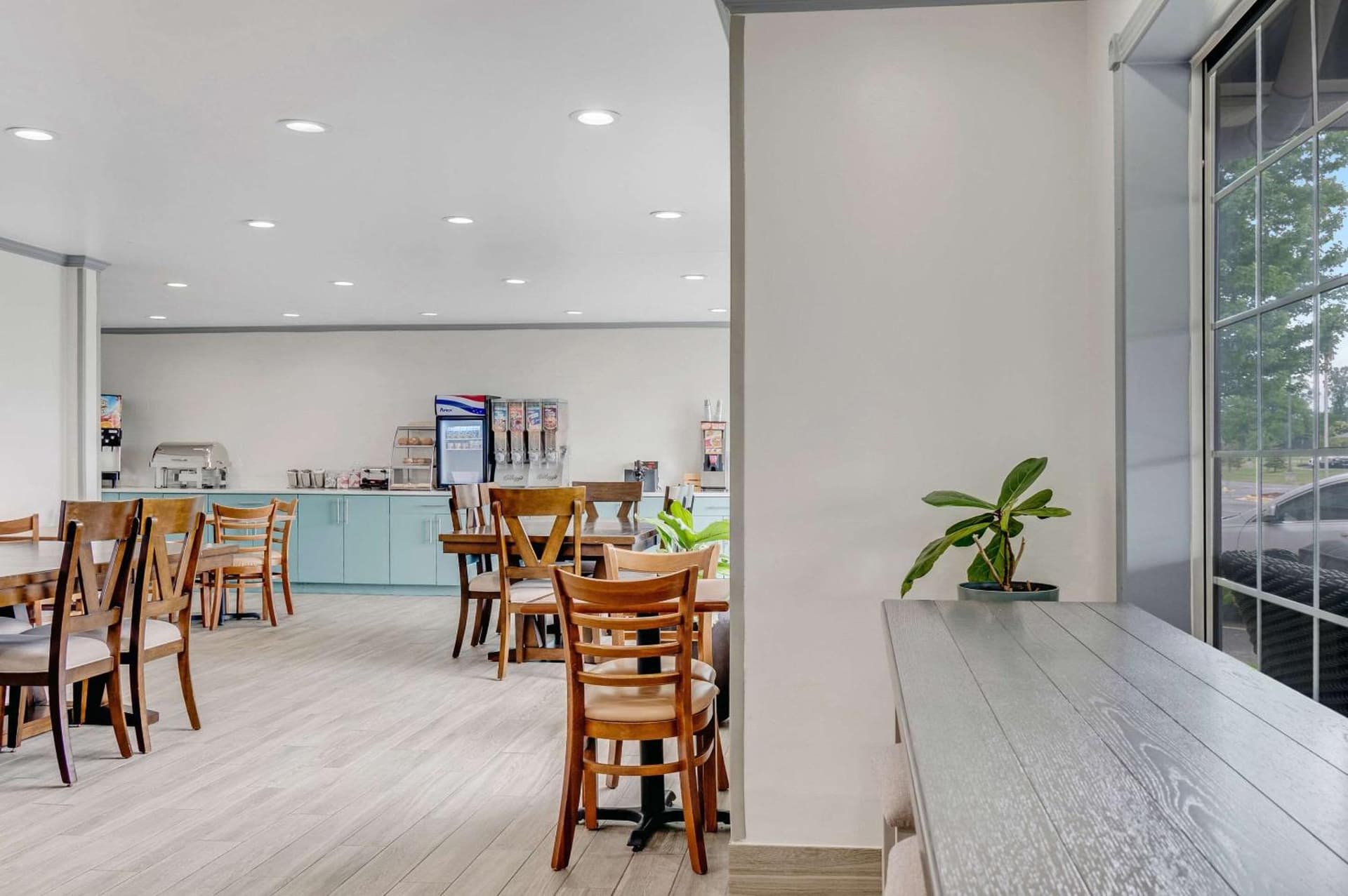 Country Inn & Suites by Radisson, Grand Rapids Airport, MI gallery photo in Grand Rapids, MI — image 41