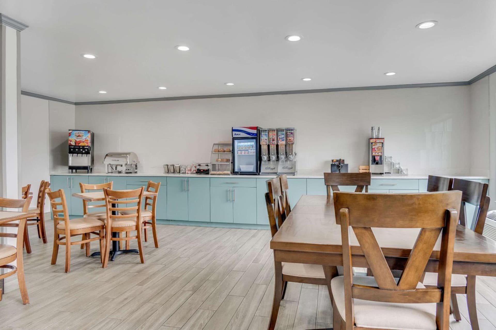 Country Inn & Suites by Radisson, Grand Rapids Airport, MI gallery photo in Grand Rapids, MI — image 63