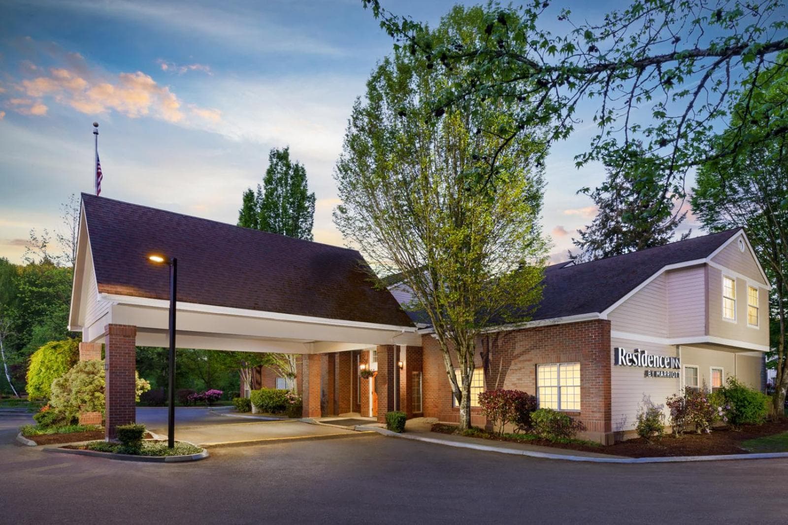 Residence Inn by Marriott Seattle Northeast Bothell interior in Bothell, WA — gallery photo 2
