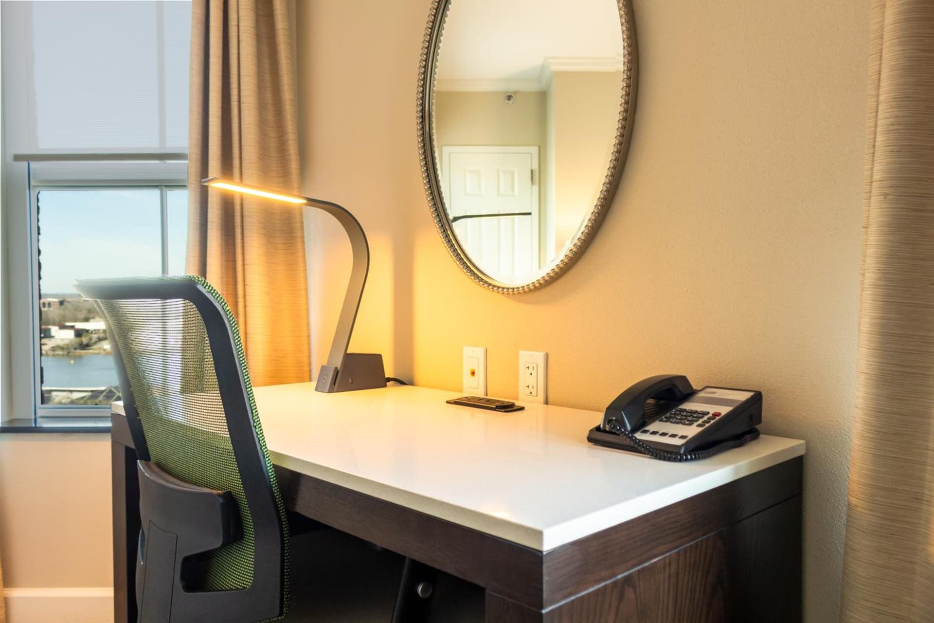 Holiday Inn Express Savannah - Historic District gallery photo in Savannah, GA — image 52