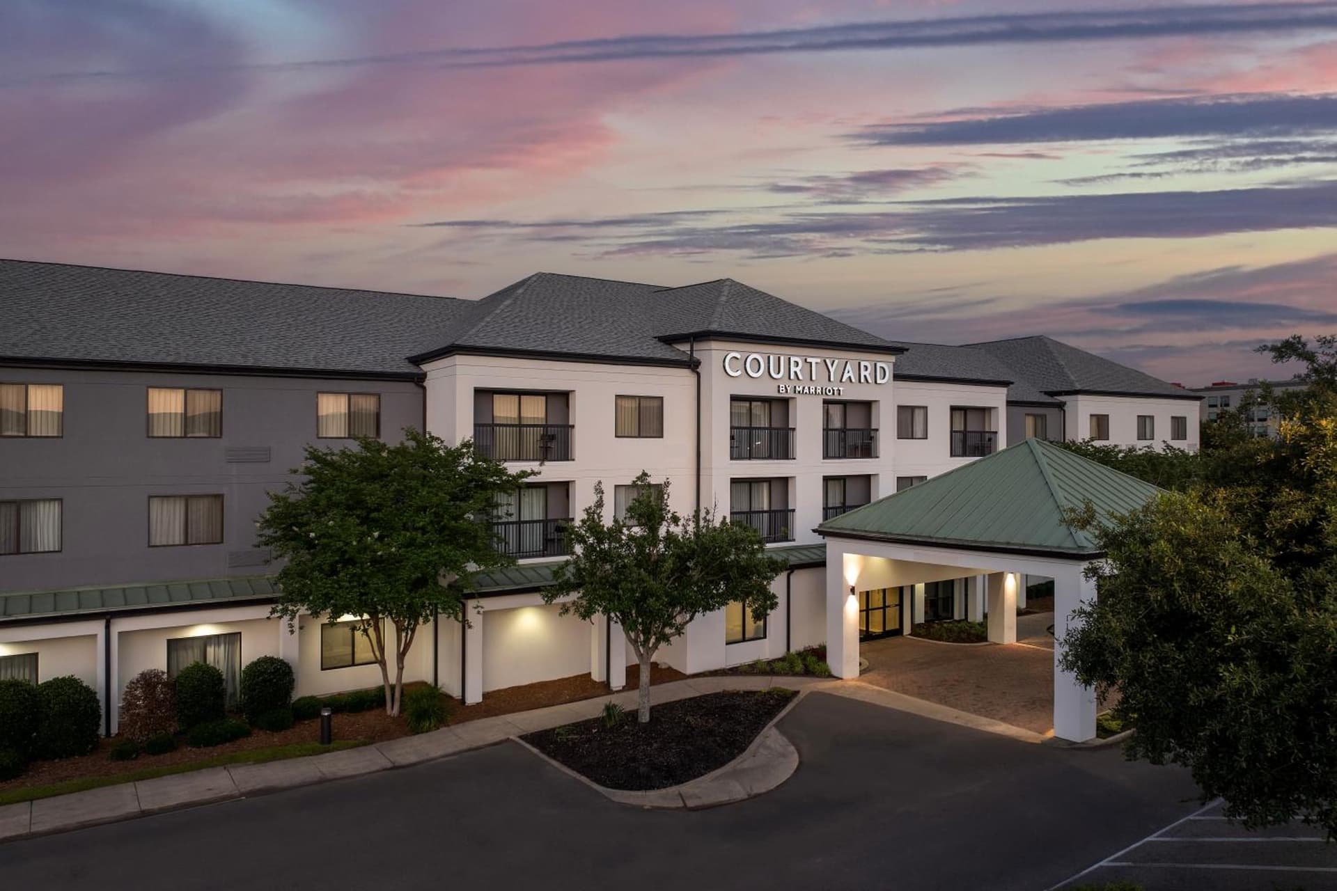 Courtyard by Marriott Hattiesburg interior in Hattiesburg, MS — gallery photo 2