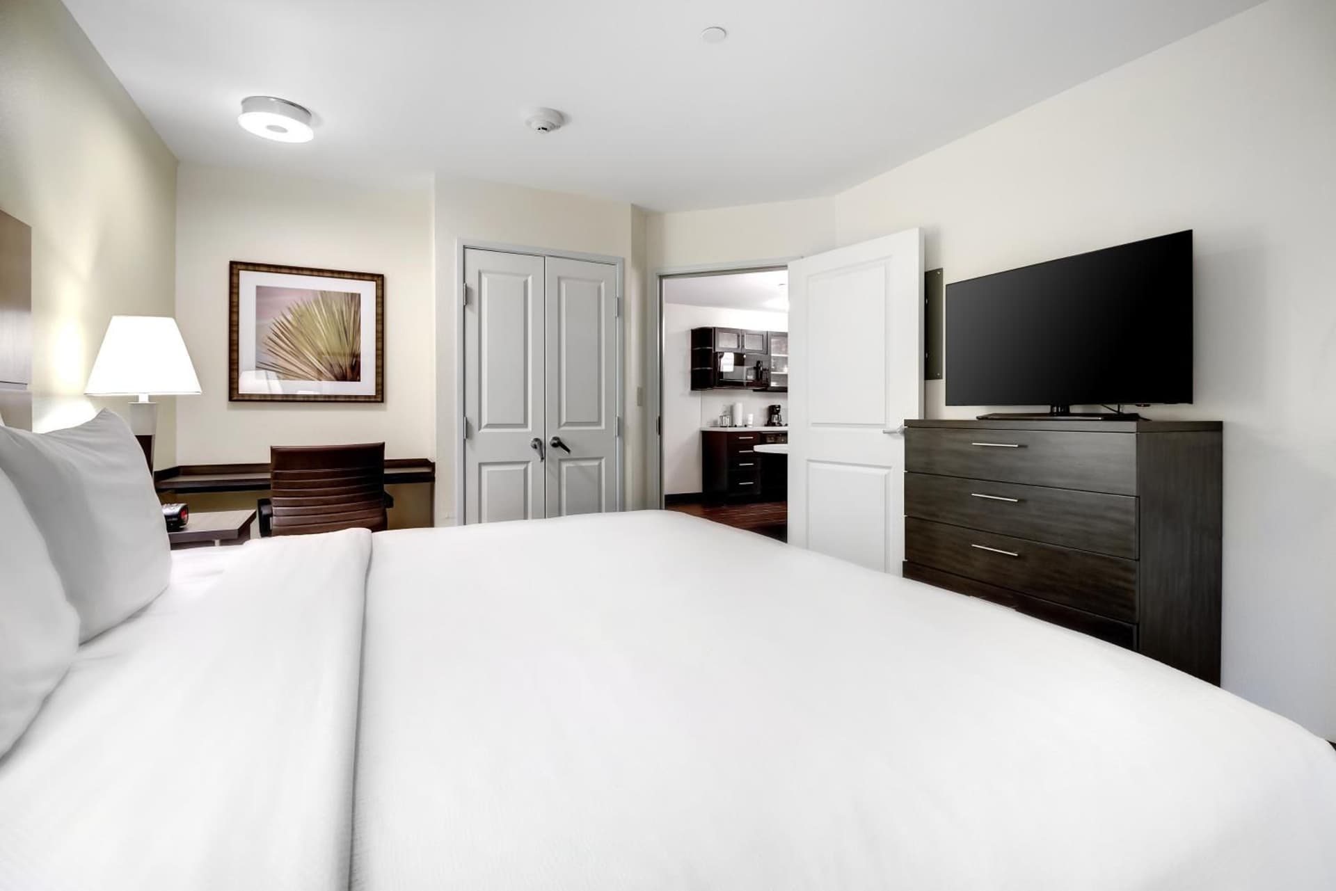 Candlewood Suites Waco by IHG property views in Waco, TX — gallery photo 3