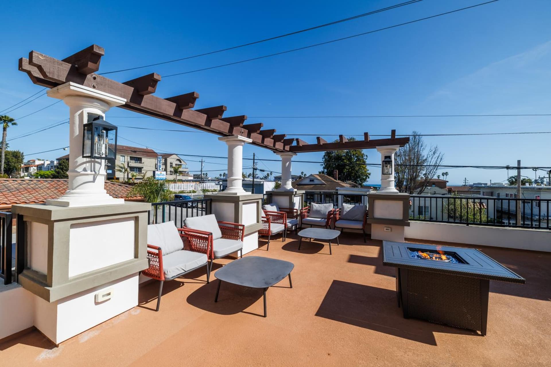 La Quinta Inn & Suites by Wyndham Santa Cruz gallery photo in Santa Cruz, CA — image 6