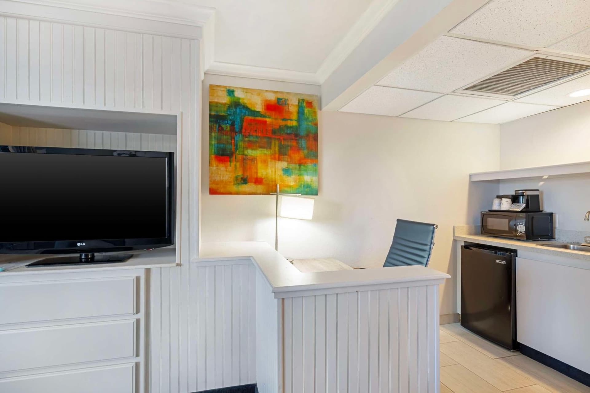 Best Western Posada Royale Hotel & Suites gallery photo in Simi Valley, CA — image 25
