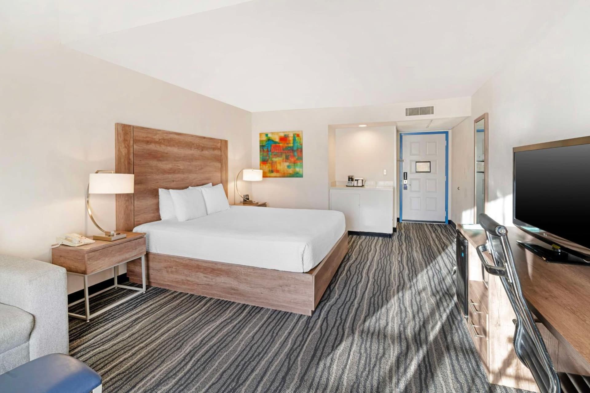 Best Western Posada Royale Hotel & Suites gallery photo in Simi Valley, CA — image 17