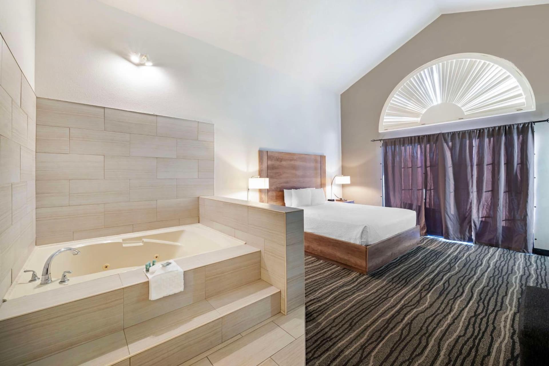 Best Western Posada Royale Hotel & Suites gallery photo in Simi Valley, CA — image 29
