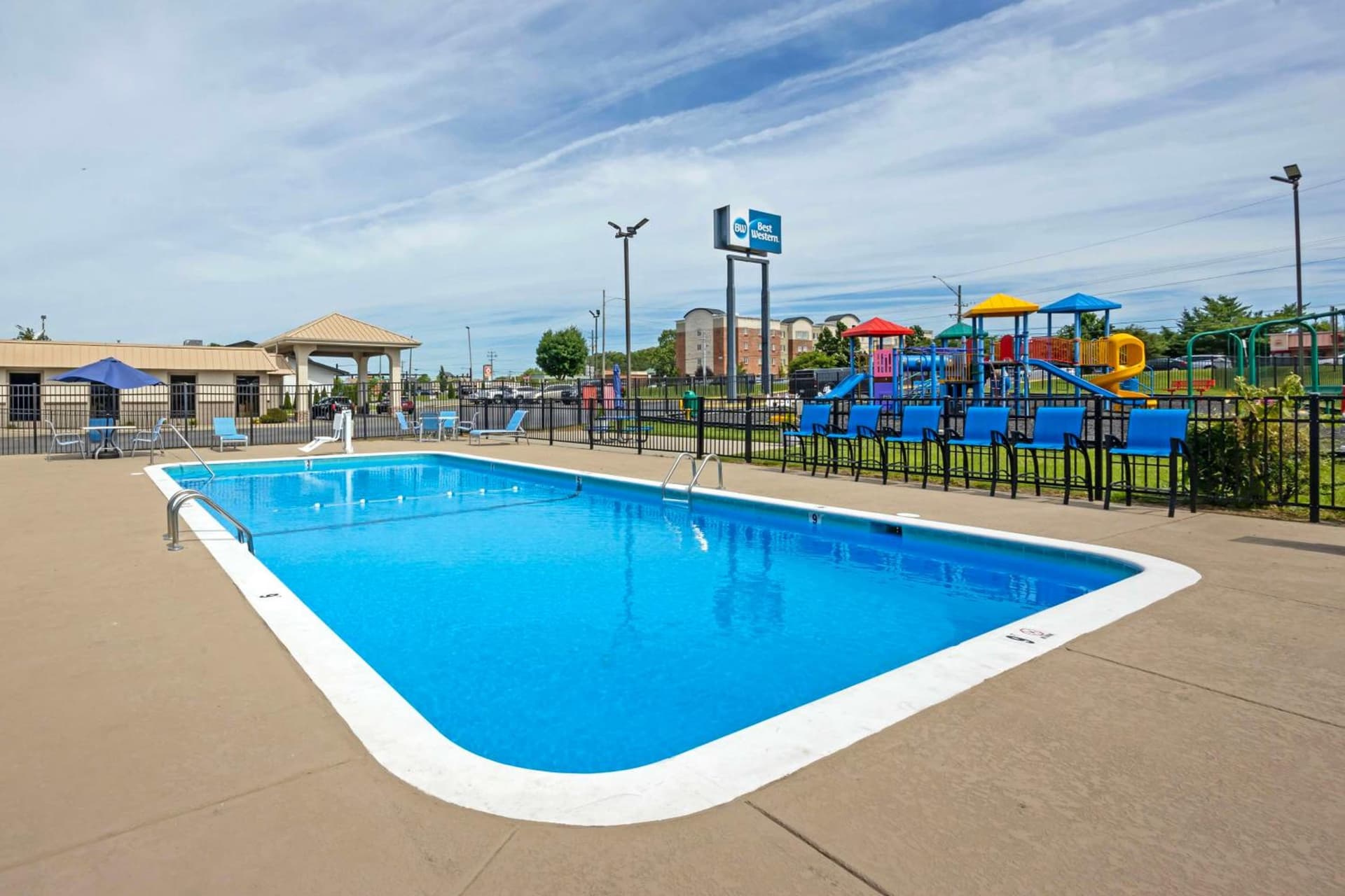 Best Western Franklin interior in Franklin, TN — gallery photo 2