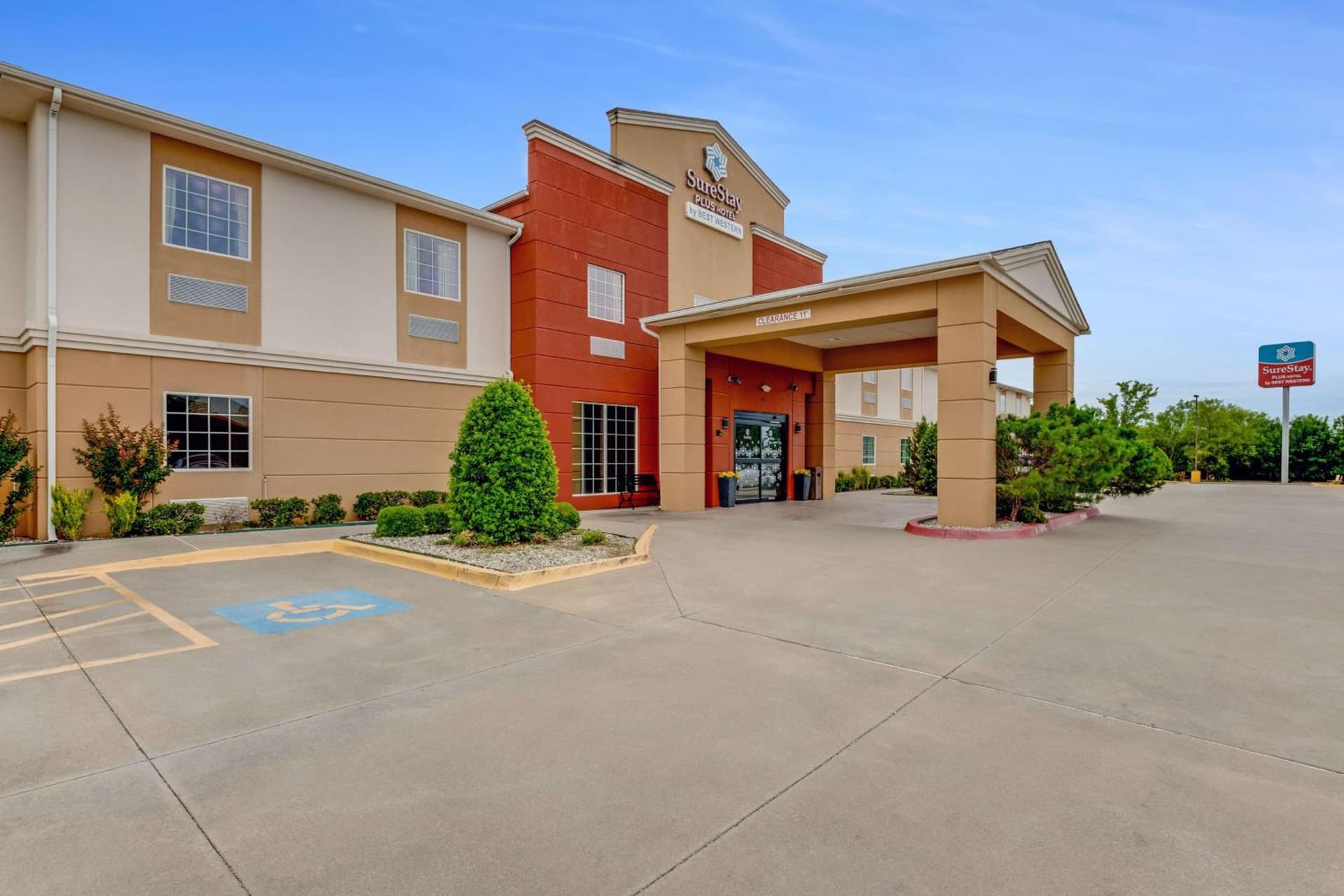 SureStay Plus Hotel by Best Western Owasso Tulsa North featured exterior or lobby in Owasso, OK — similar hotel