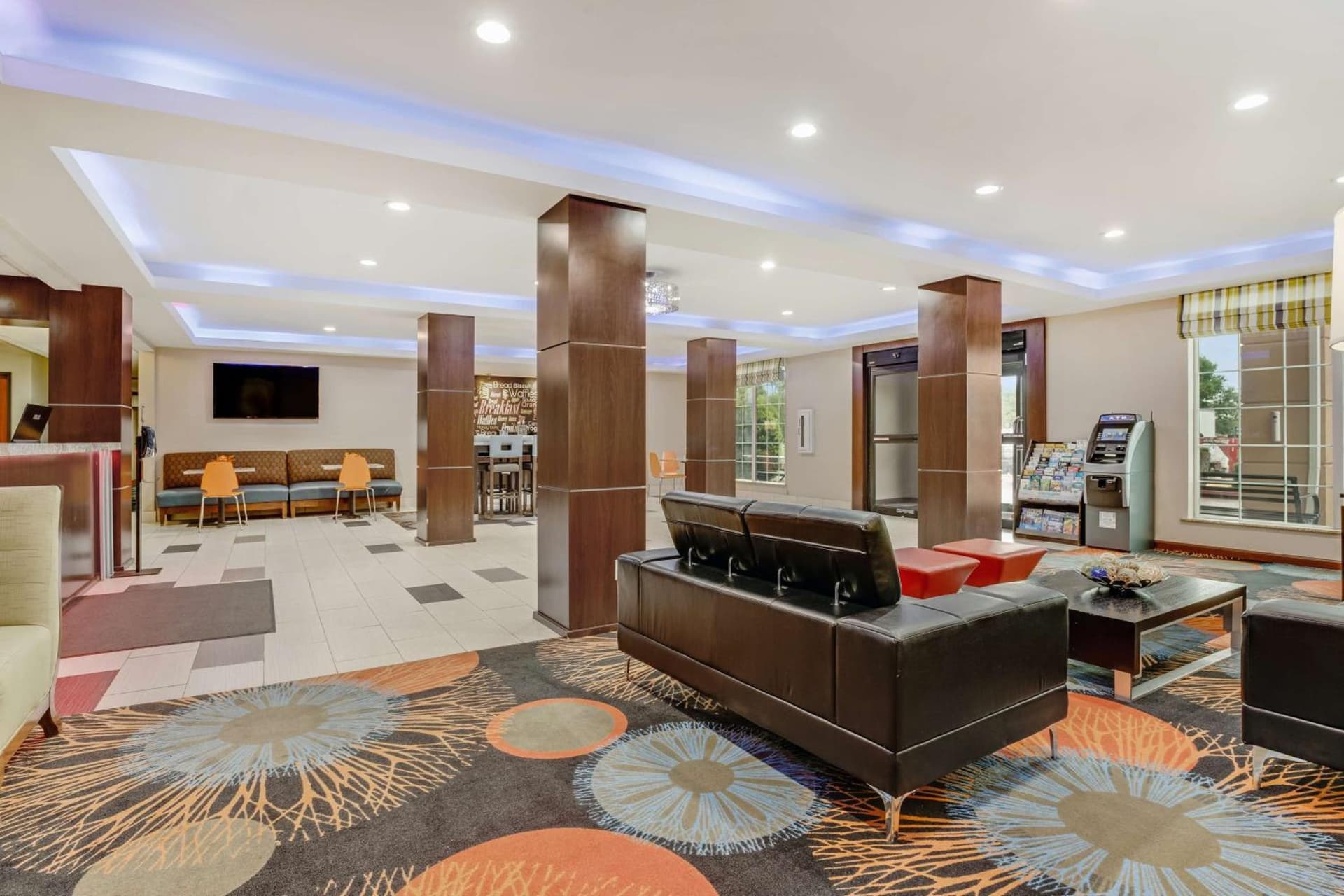 SureStay Plus Hotel by Best Western Owasso Tulsa North interior in Owasso, OK — gallery photo 2