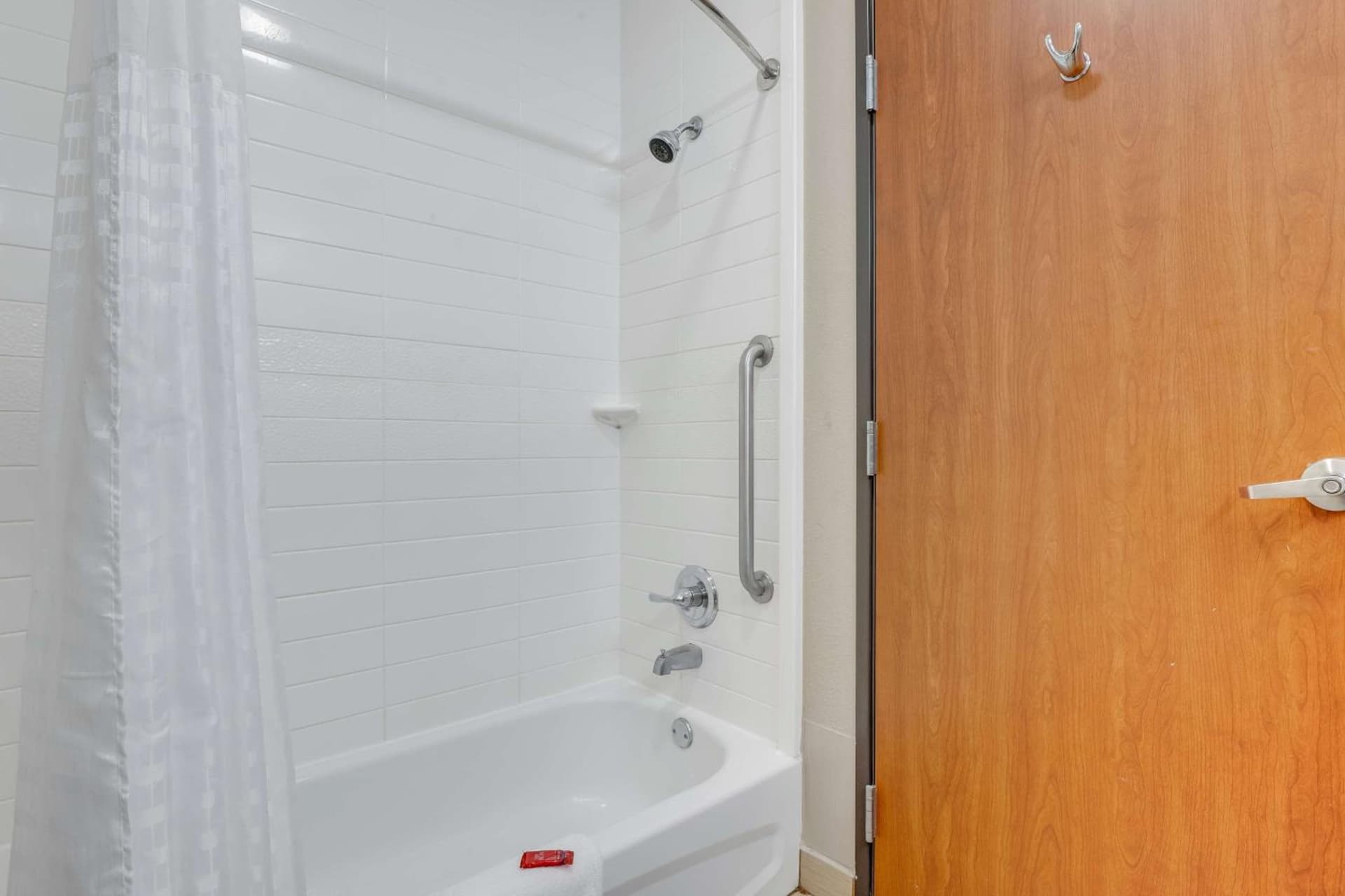 SureStay Plus Hotel by Best Western Owasso Tulsa North gallery photo in Owasso, OK — image 17