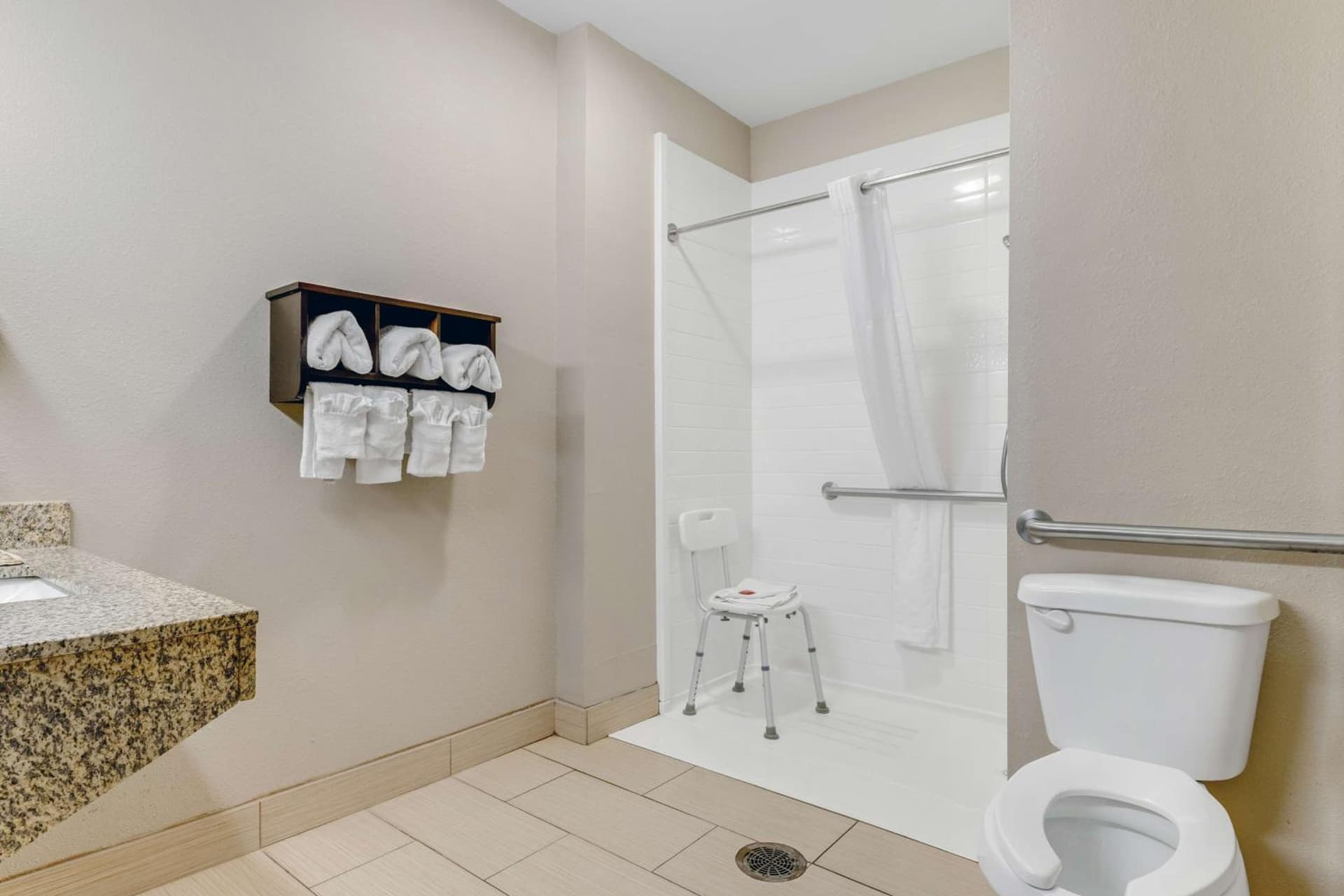 SureStay Plus Hotel by Best Western Owasso Tulsa North gallery photo in Owasso, OK — image 26