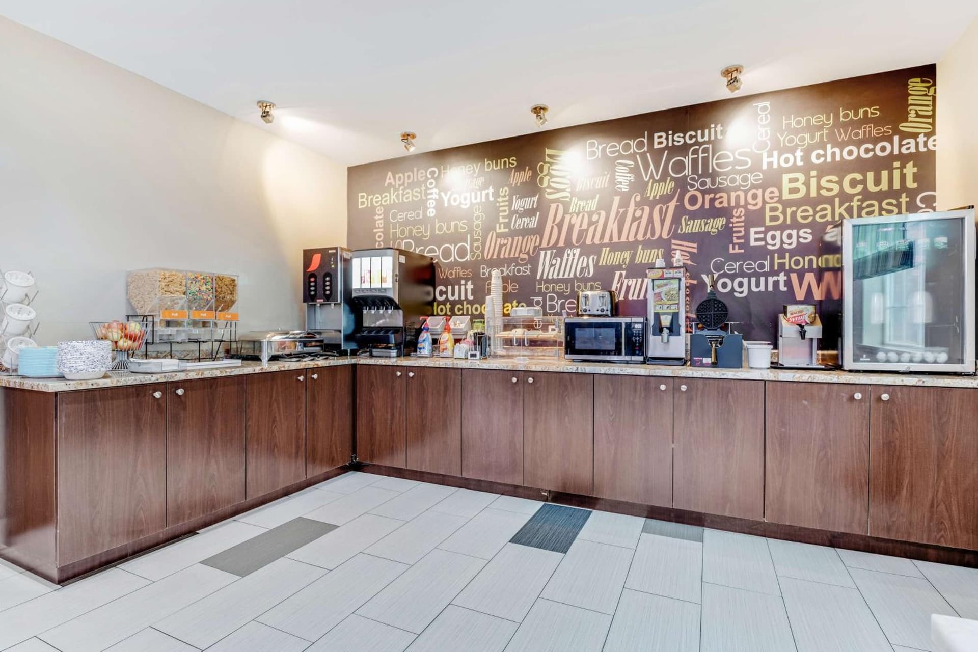 SureStay Plus Hotel by Best Western Owasso Tulsa North gallery photo in Owasso, OK — image 31