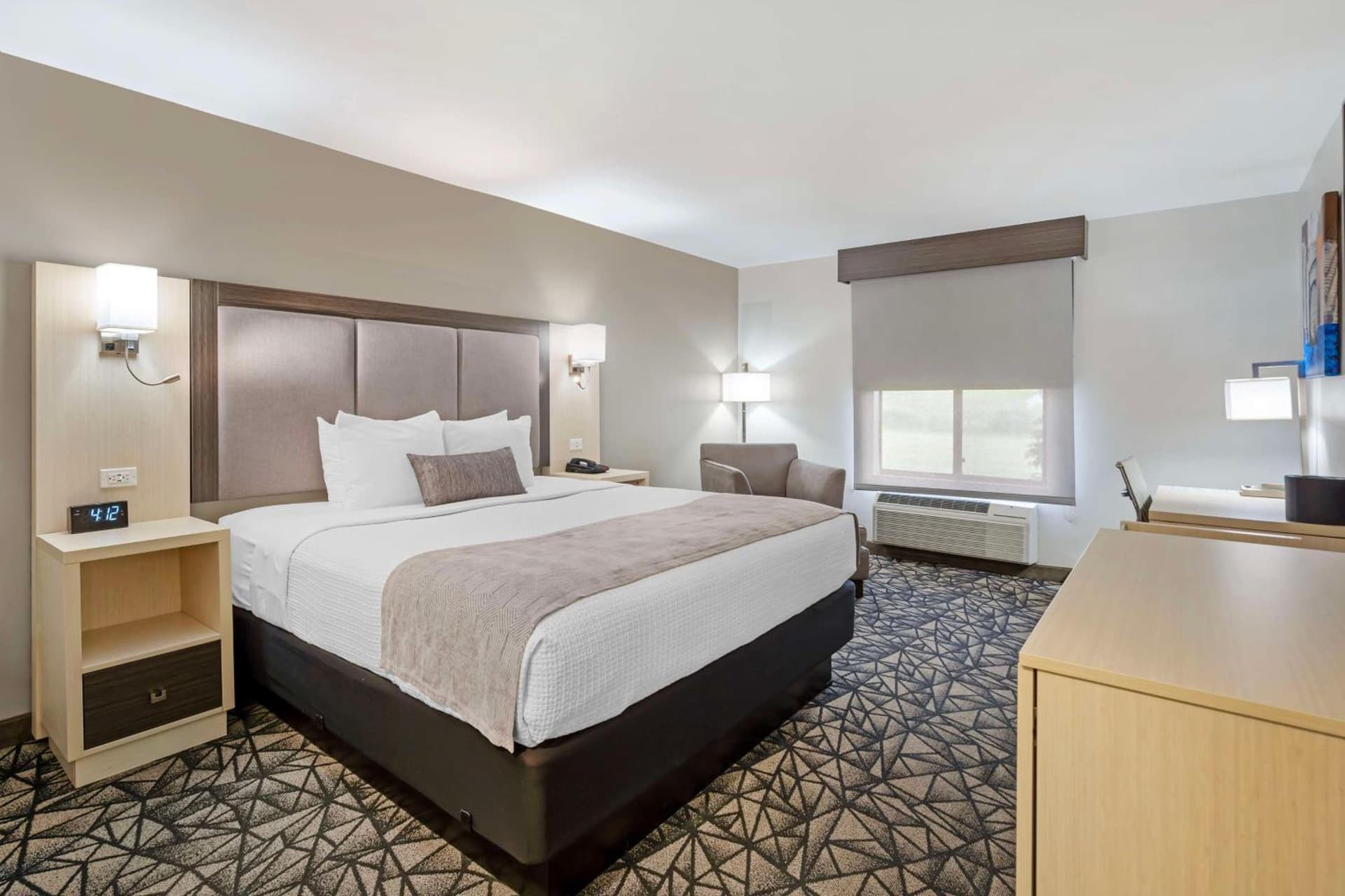 Best Western Morton Inn interior in Morton, IL — gallery photo 2