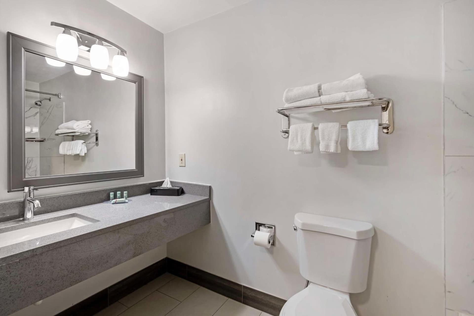Best Western Morton Inn property views in Morton, IL — gallery photo 3