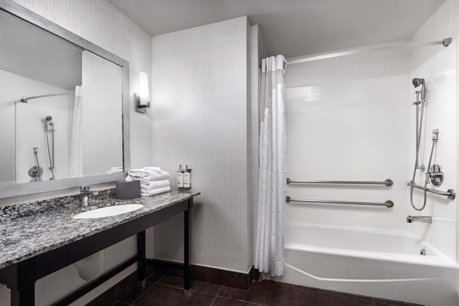 Holiday Inn Carlsbad/San Diego by IHG gallery photo in Carlsbad, CA — image 10