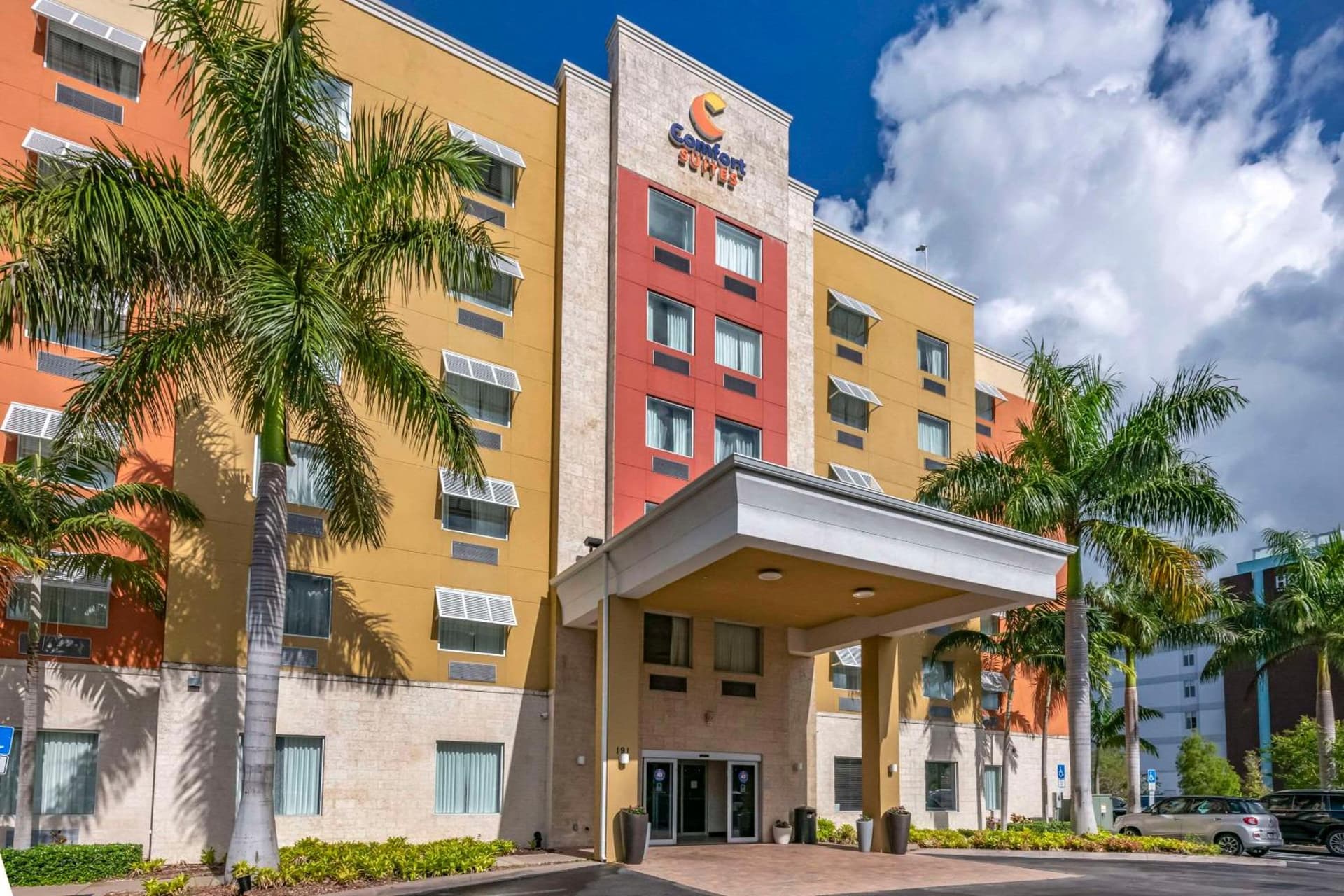 Comfort Suites Fort Lauderdale Airport South & Cruise Port — hotel in Dania Beach, Florida
