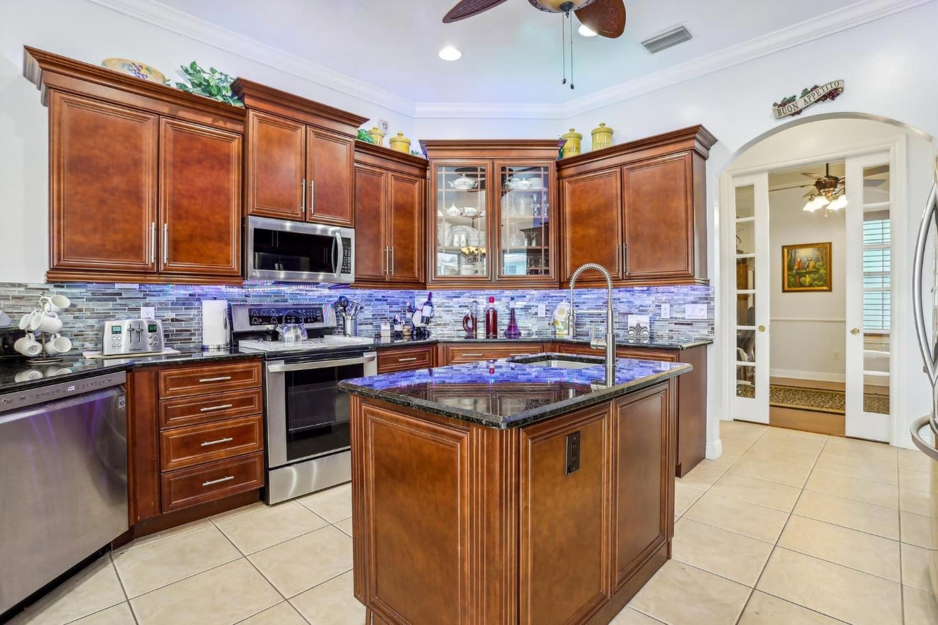 Cape Paradise Resort - Your Luxury Tropical Retreat gallery photo in Cape Coral, FL — image 48