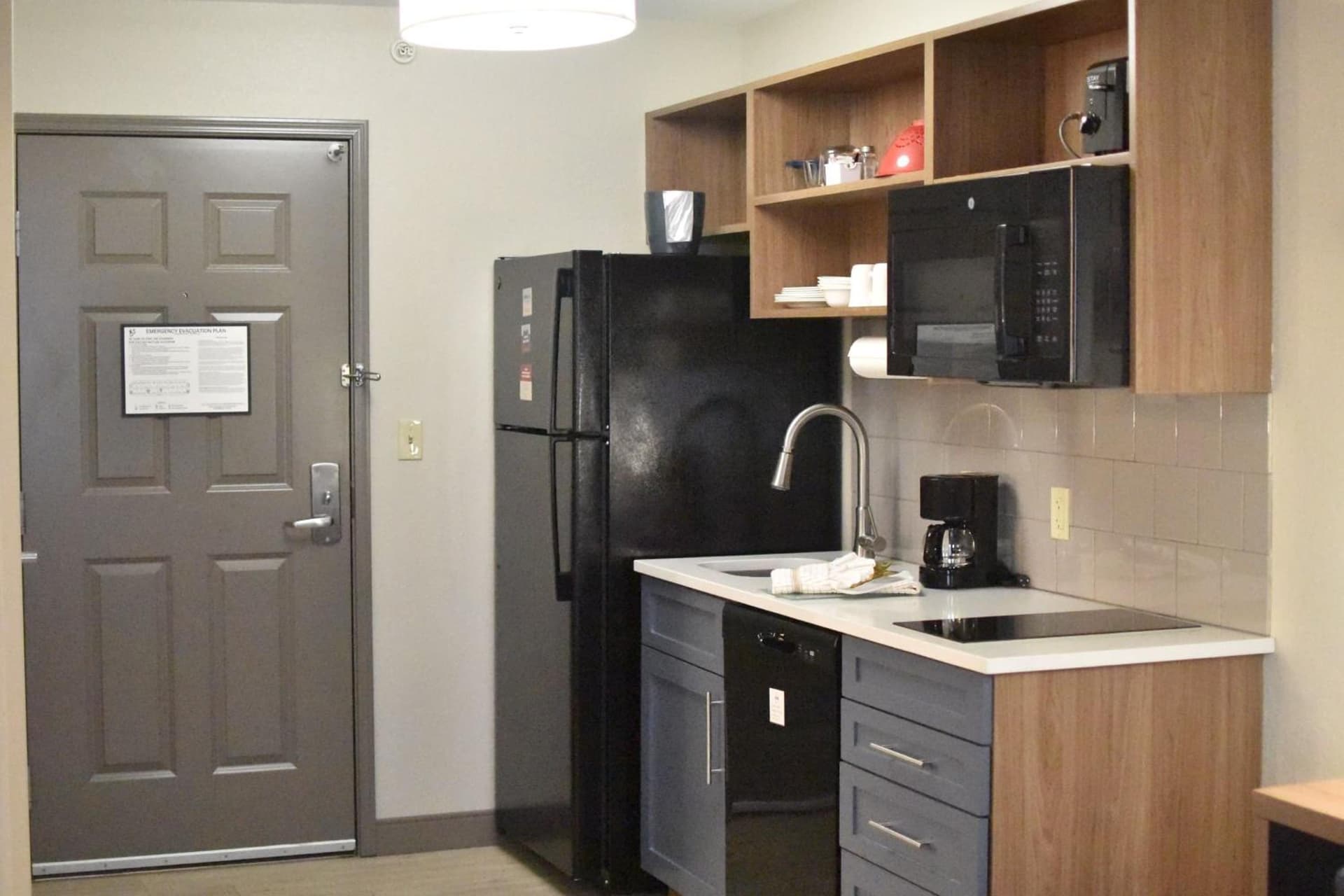 Candlewood Suites Fayetteville – University of Arkansas by IHG gallery photo in Fayetteville, AR — image 5