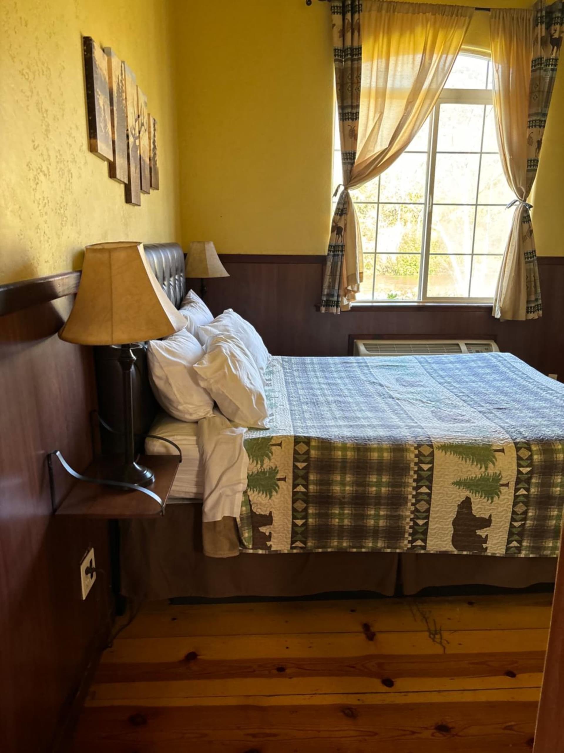 Sequoia River Front Cabins gallery photo in Three Rivers, CA — image 83