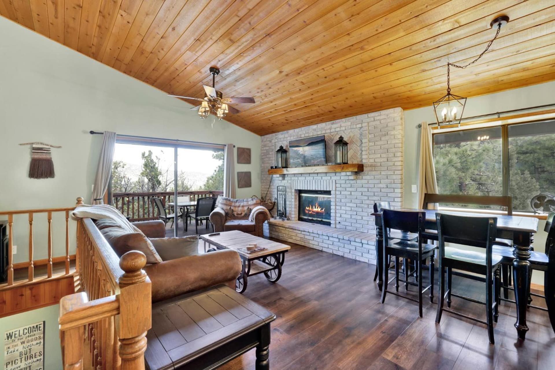 Lazy llama lodge #2150 property views in Big Bear City, CA — gallery photo 3