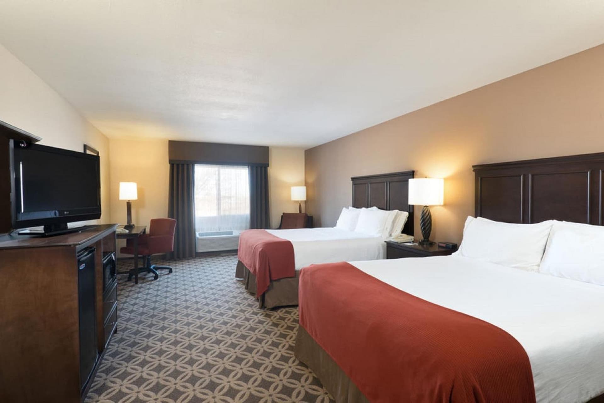 Holiday Inn Express Show Low by IHG property views in Show Low, AZ — gallery photo 3