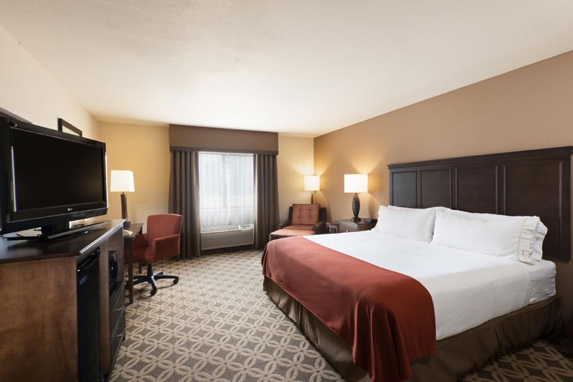 Holiday Inn Express Show Low by IHG interior in Show Low, AZ — gallery photo 2