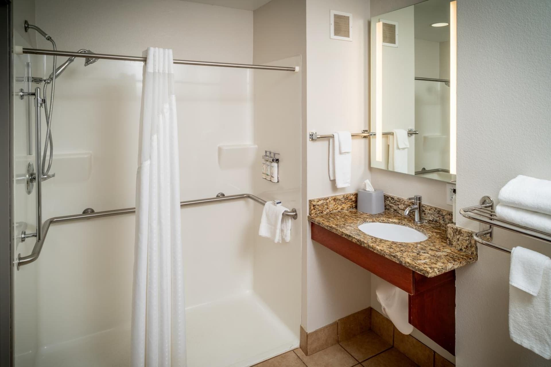 Holiday Inn Express & Suites Cross Lanes by IHG gallery photo in Cross Lanes, WV — image 138