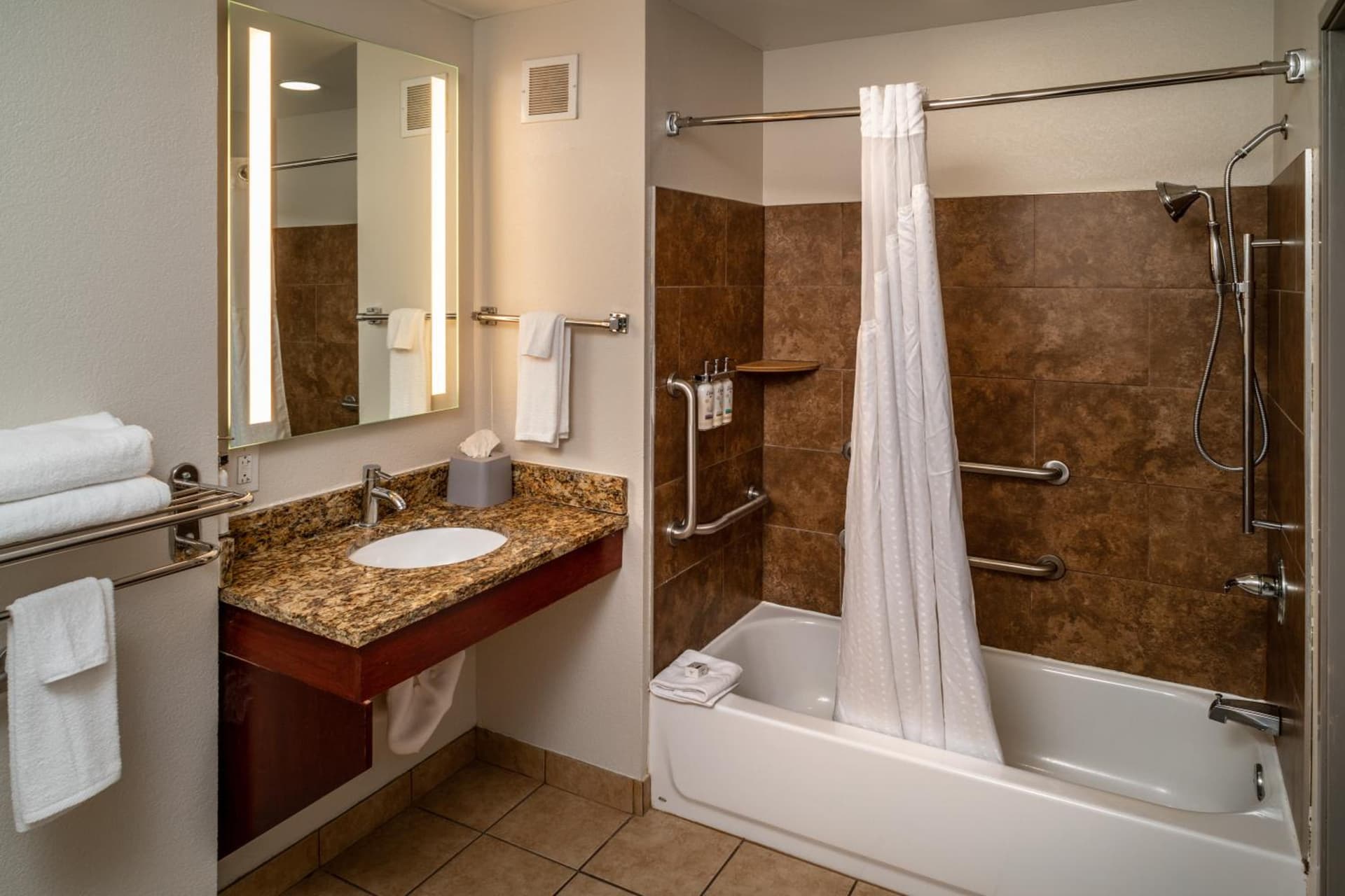 Holiday Inn Express & Suites Cross Lanes by IHG gallery photo in Cross Lanes, WV — image 6
