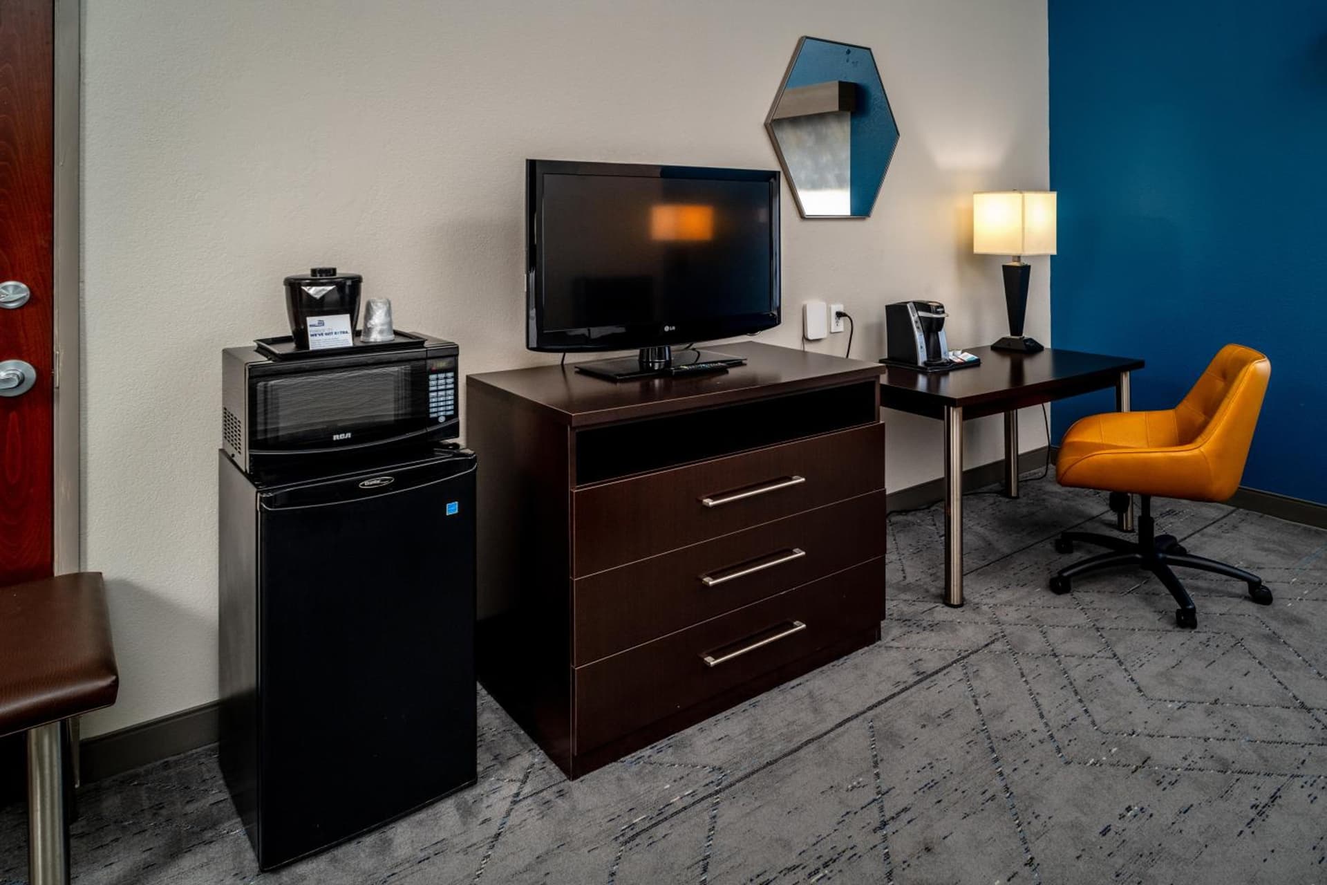 Holiday Inn Express & Suites Cross Lanes by IHG gallery photo in Cross Lanes, WV — image 68