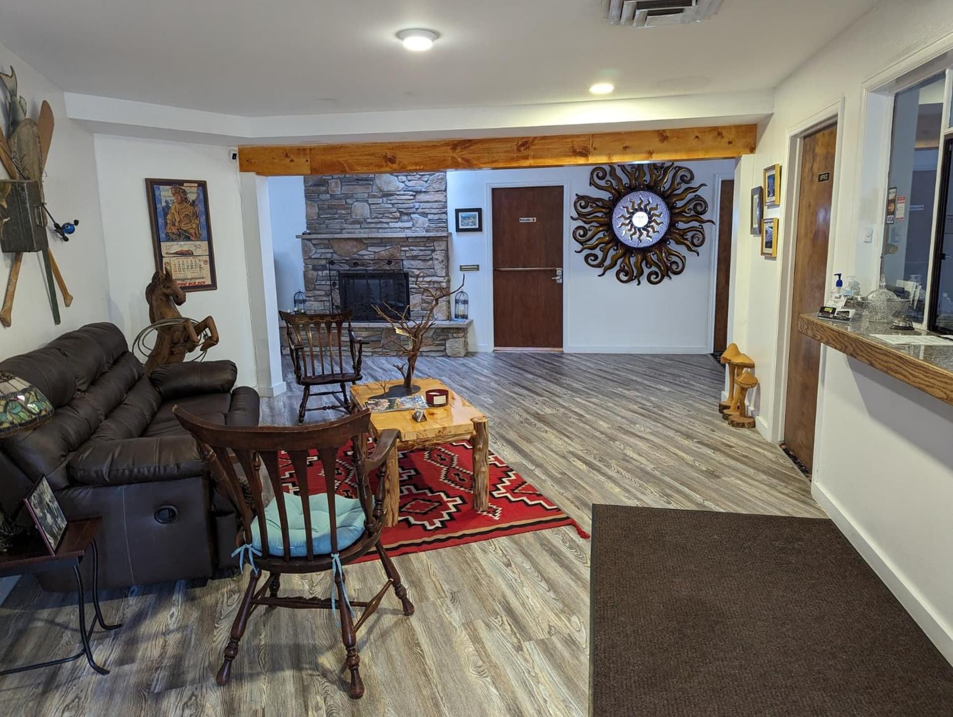 Riverwood Resort on the Gunnison interior in Delta, CO — gallery photo 2