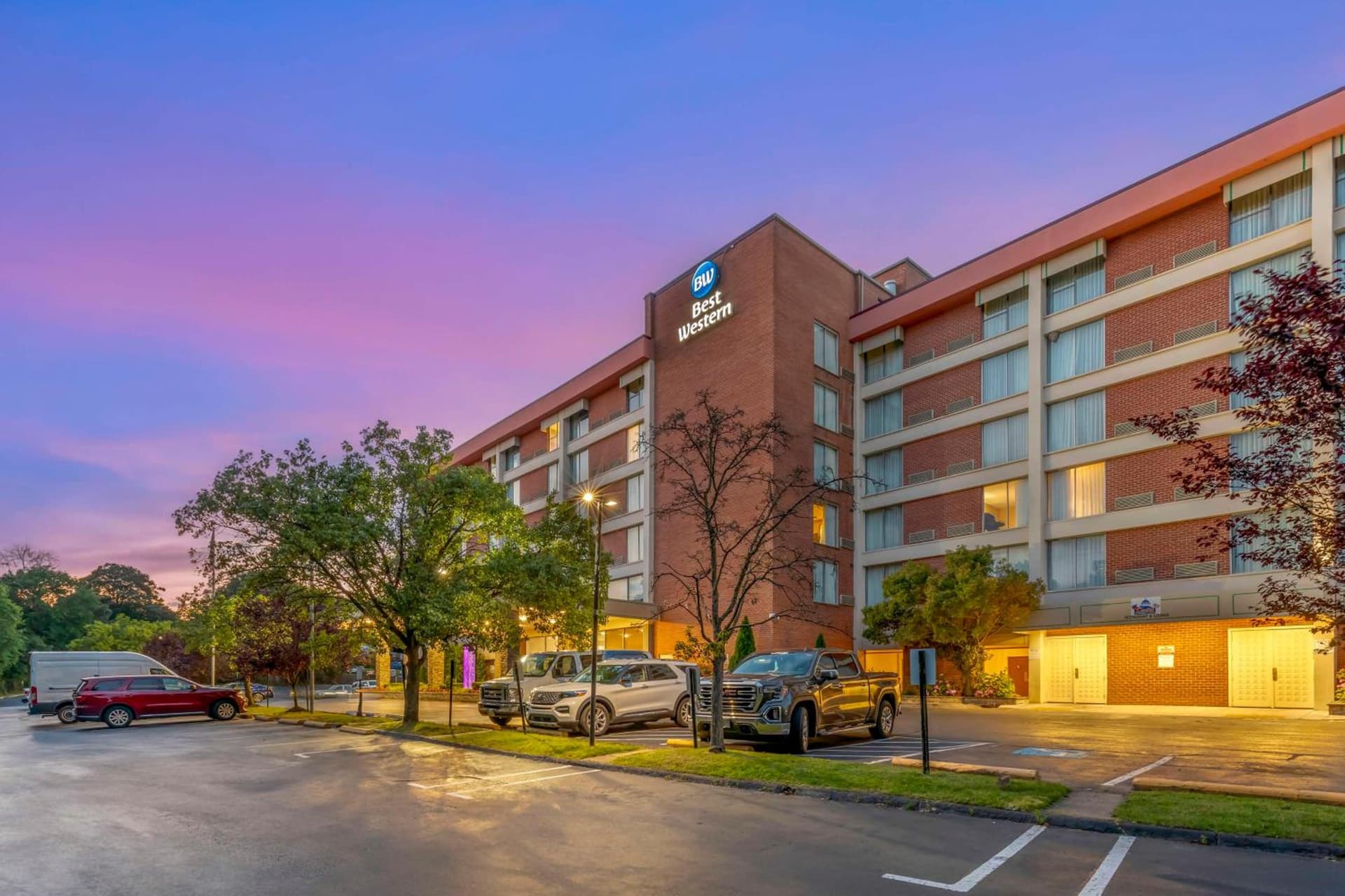 Best Western Capital Beltway Washington DC featured exterior or lobby in Lanham, MD — similar hotel