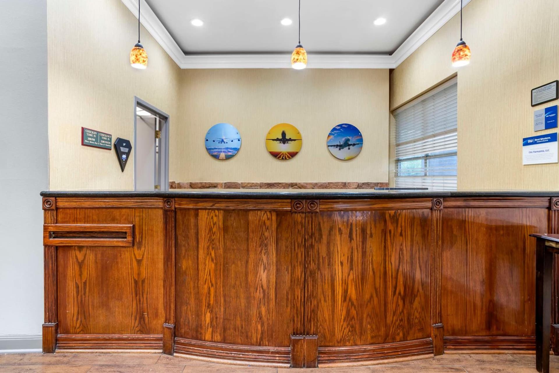Best Western Plus Hobby Airport Inn & Suites gallery photo in Houston, TX — image 24